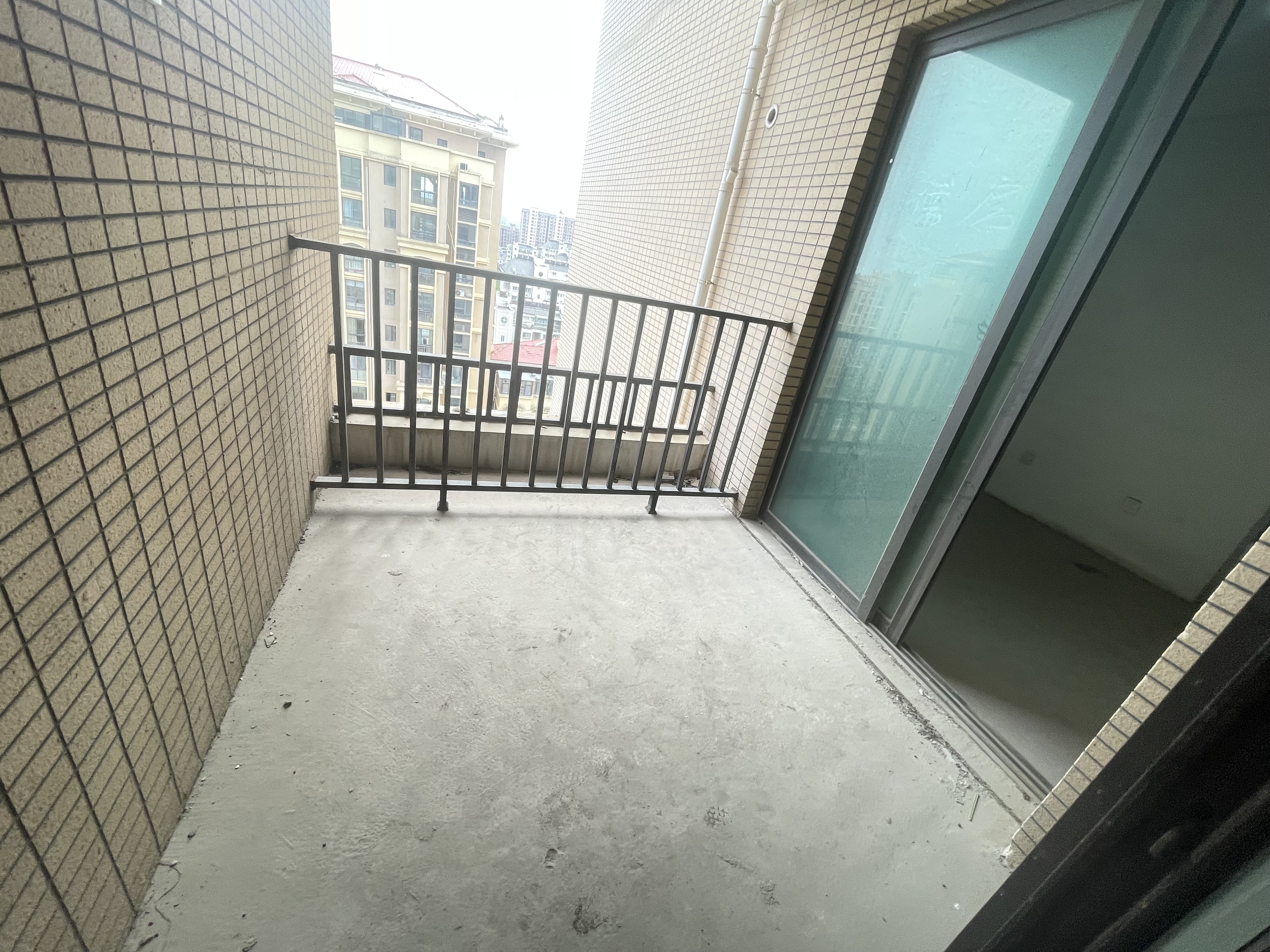 德诚&middot;翰景园 3室2厅1卫 113.19m&sup2;