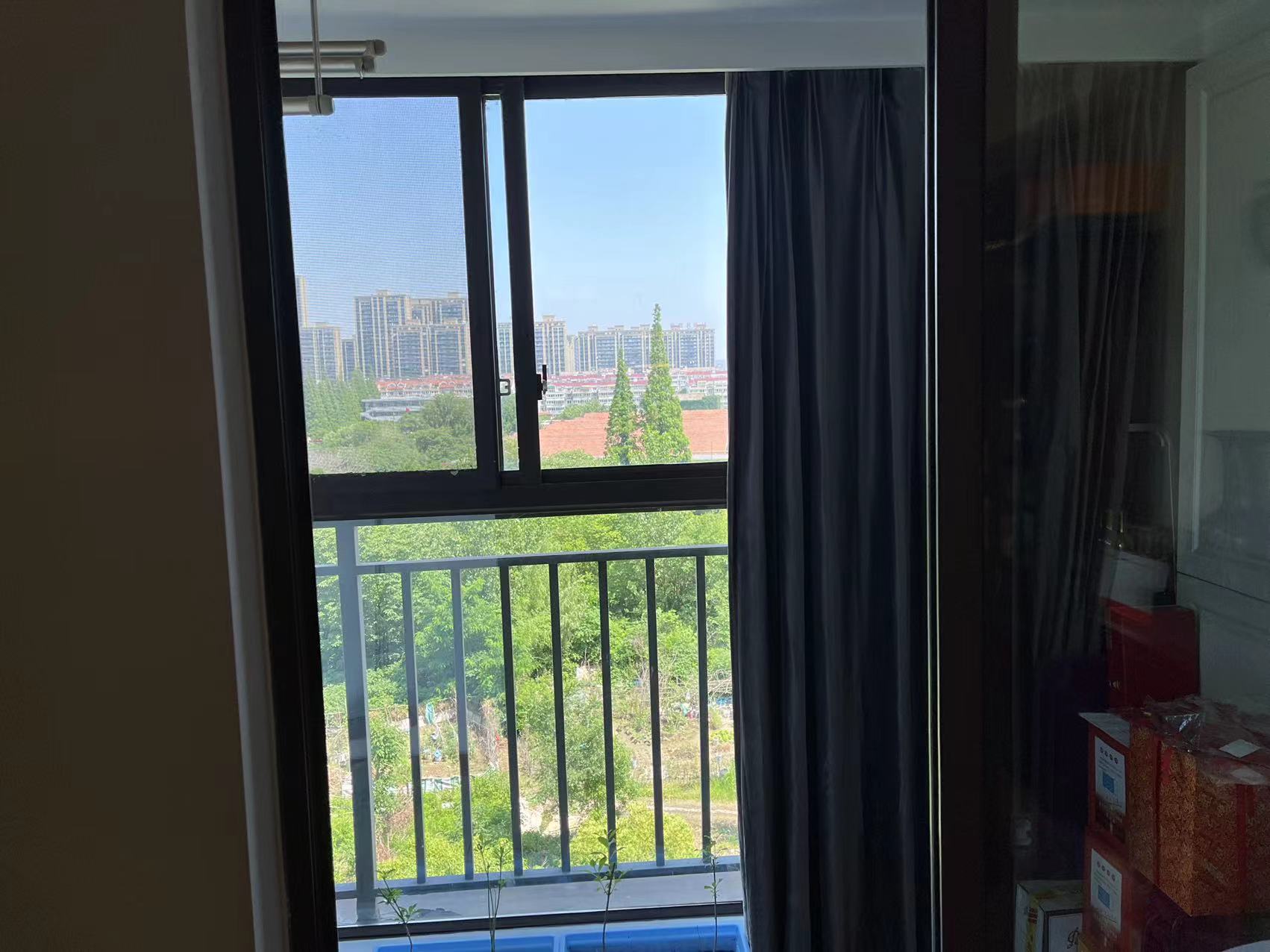 万濠世家 4室2厅2卫 180.00m&sup2;