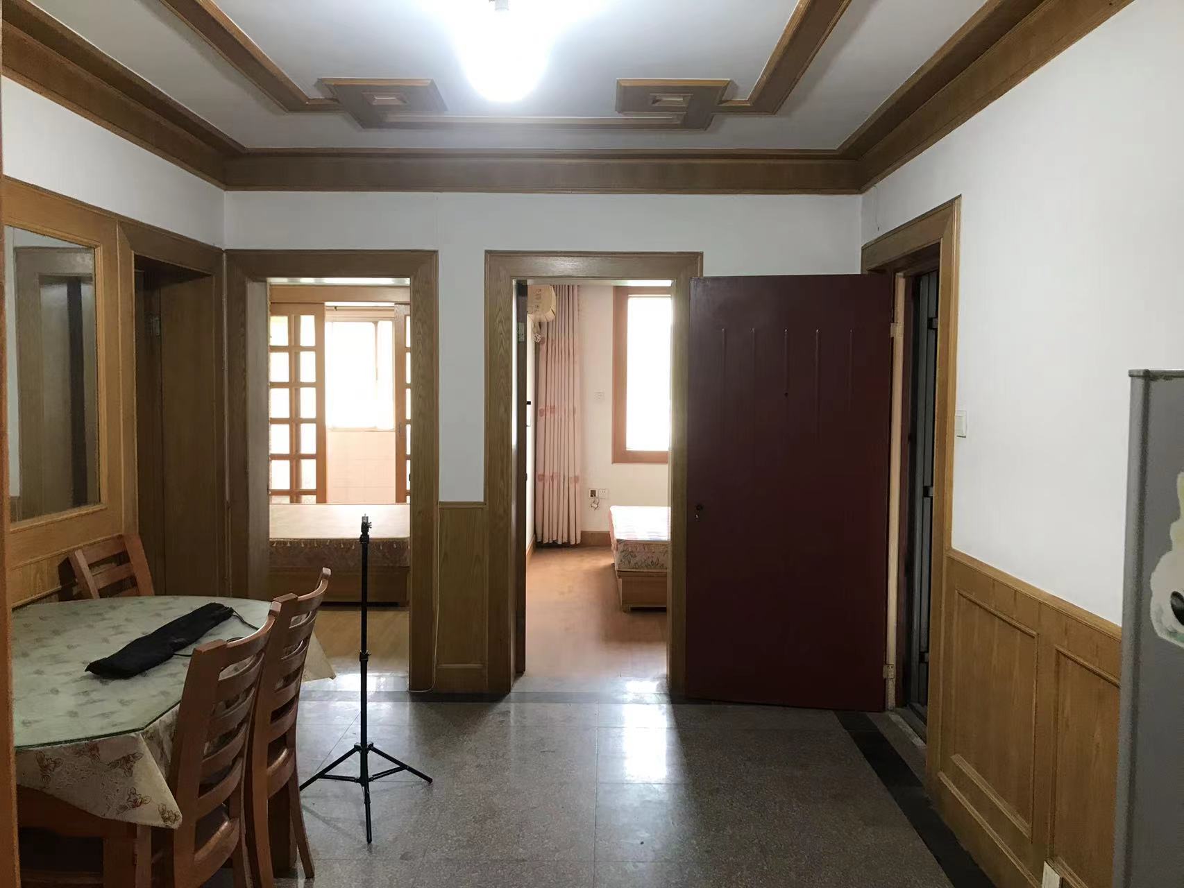 虹桥北村 3室1厅1卫 87m&sup2;