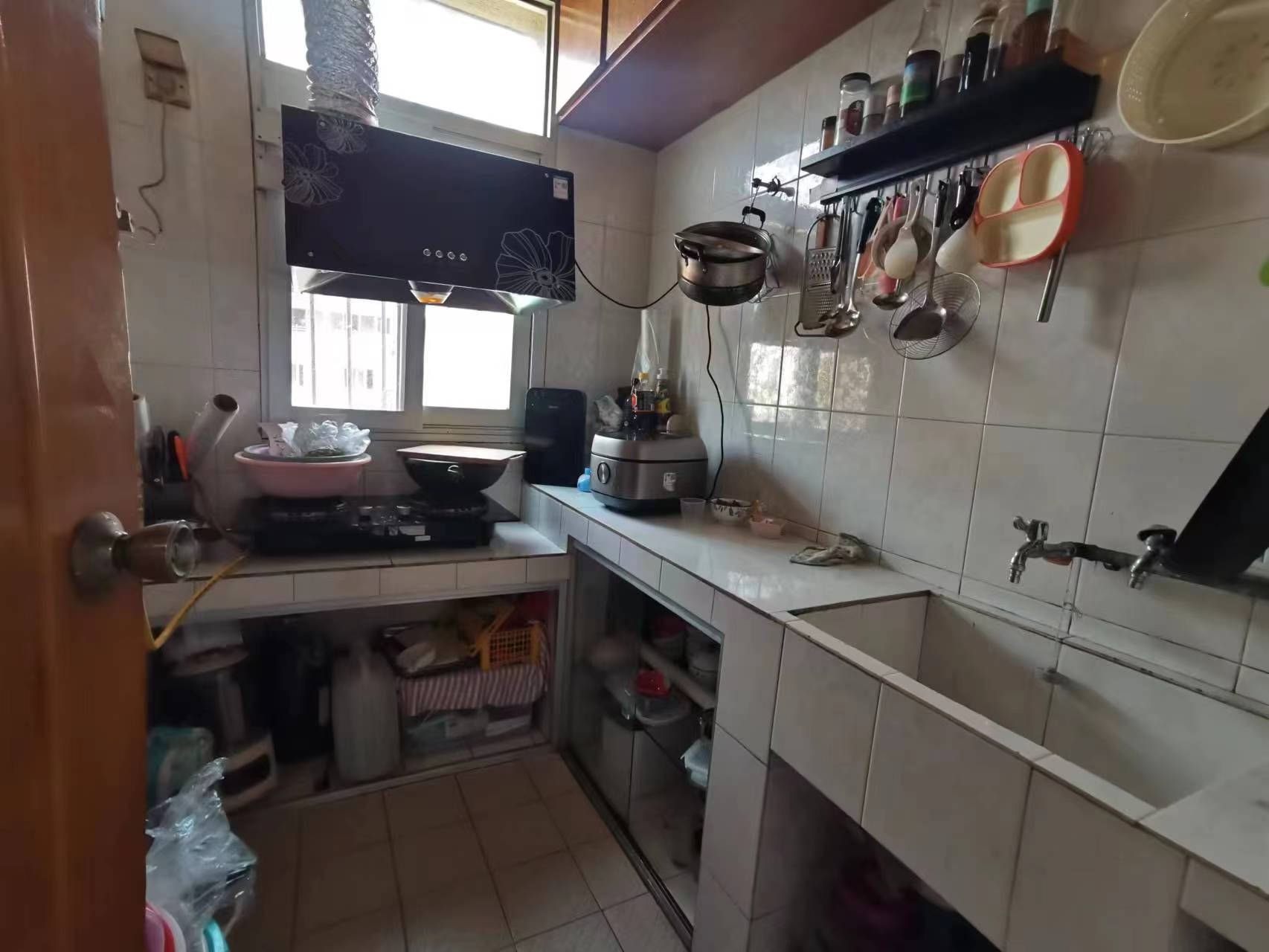海港新村 3室2厅1卫 82.94m&sup2;