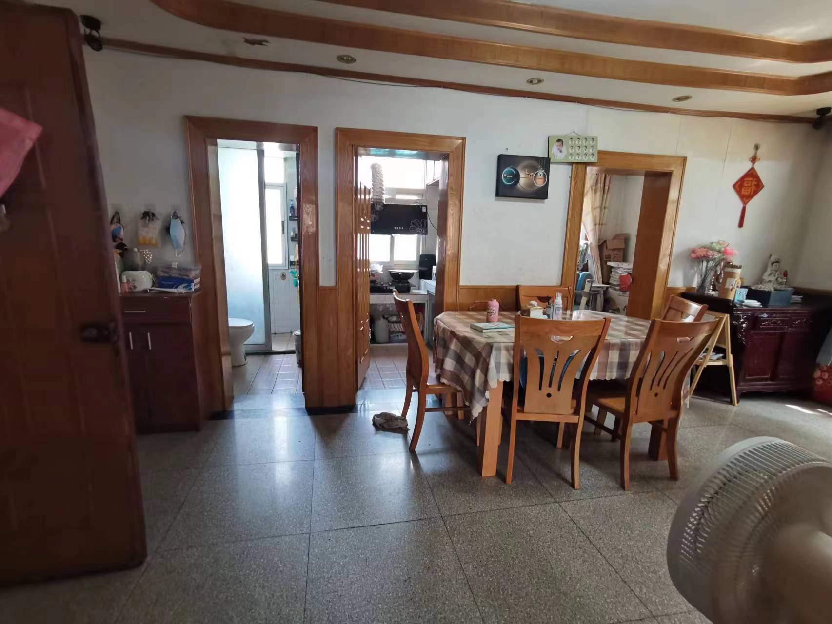 海港新村 3室2厅1卫 82.94m&sup2;
