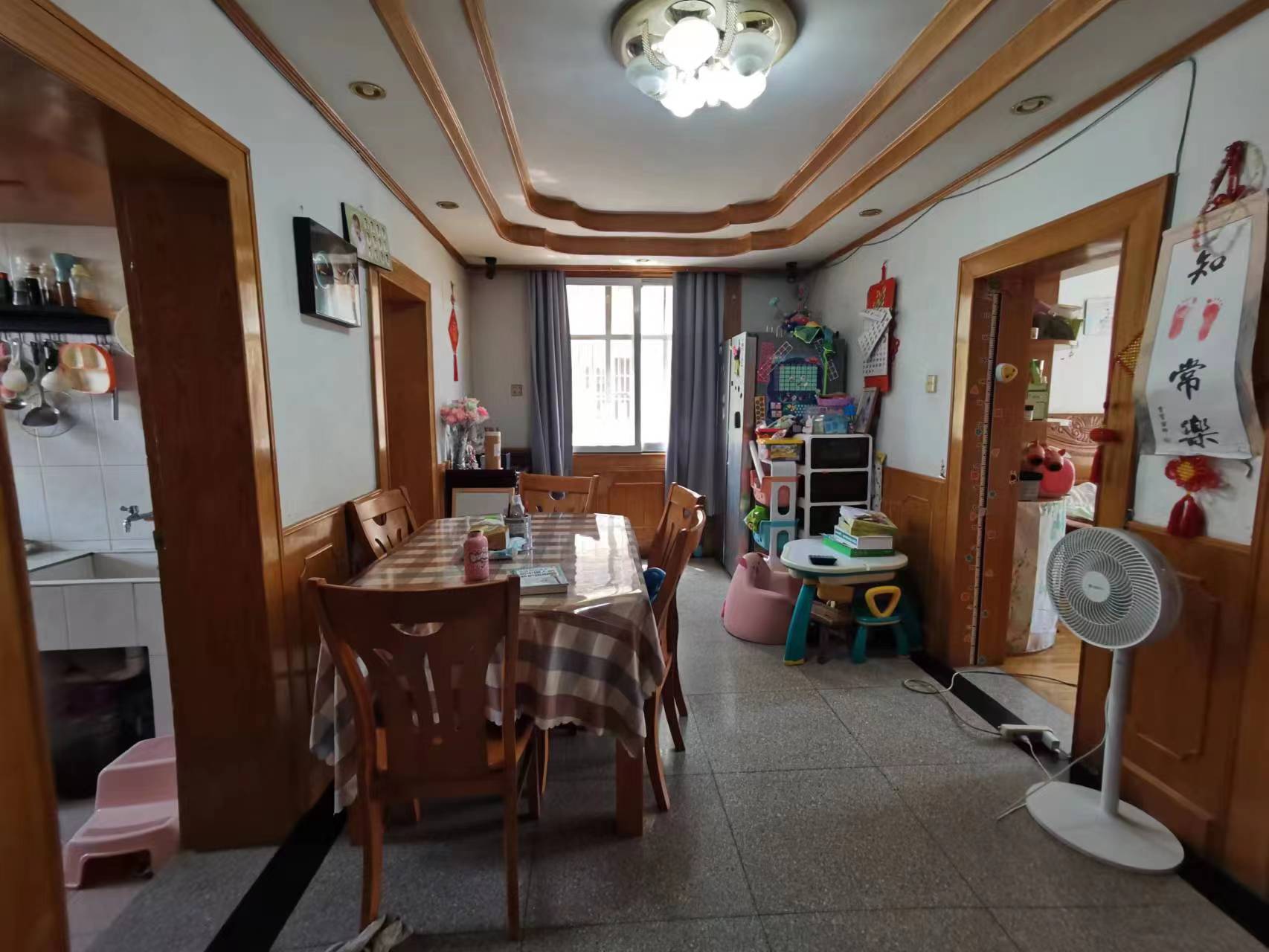 海港新村 3室2厅1卫 82.94m&sup2;