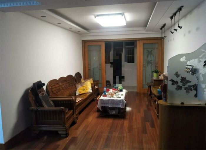 德民花苑 3室2厅1卫 128m&sup2;
