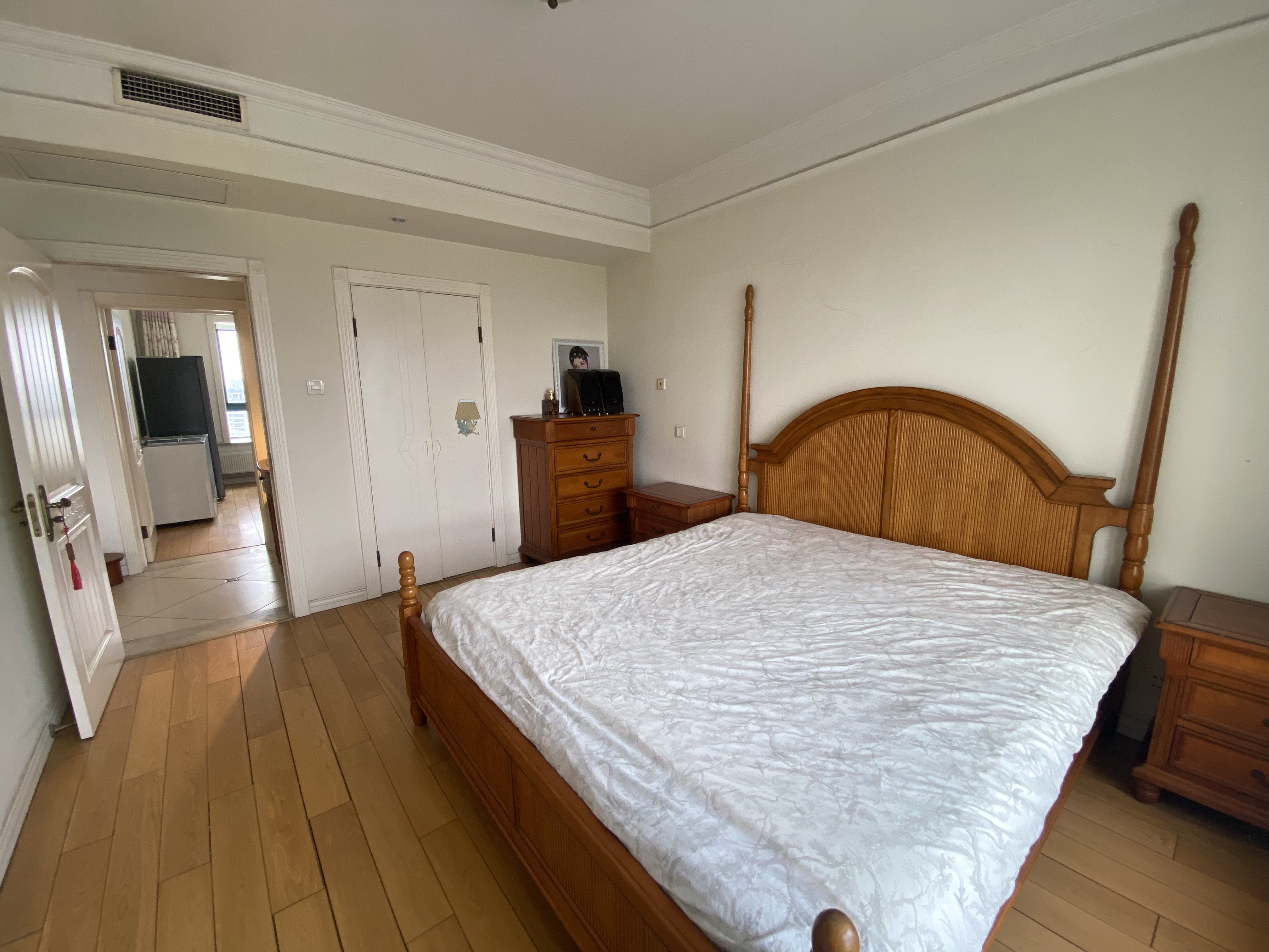 新城小区 5室3厅2卫 208.00m&sup2;