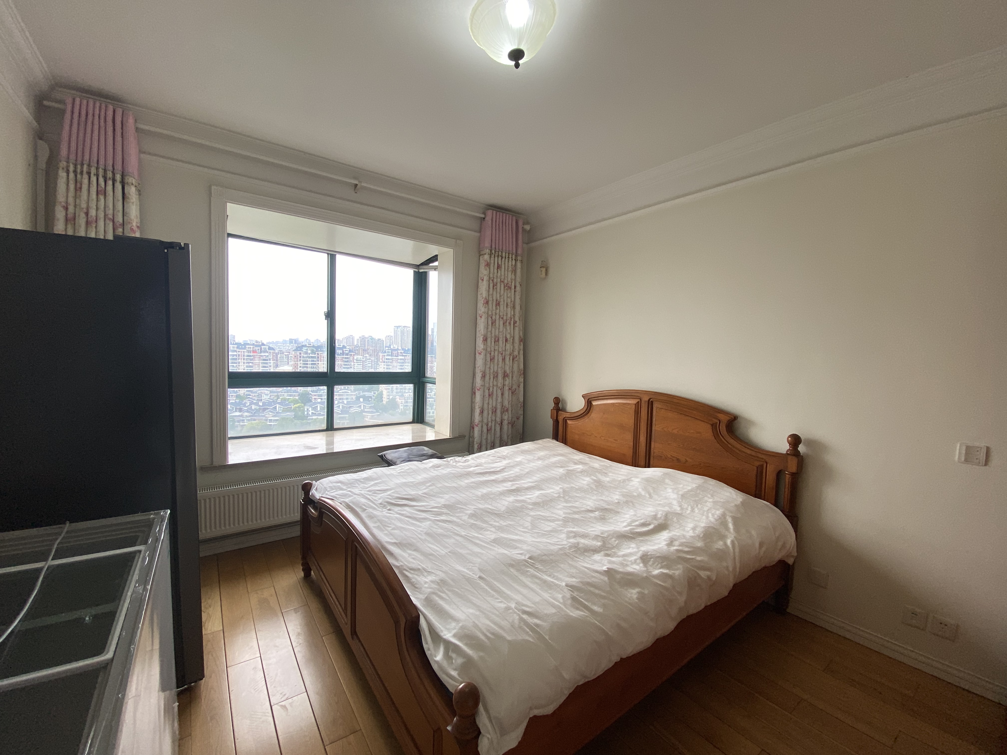 新城小区 5室3厅2卫 208.00m&sup2;