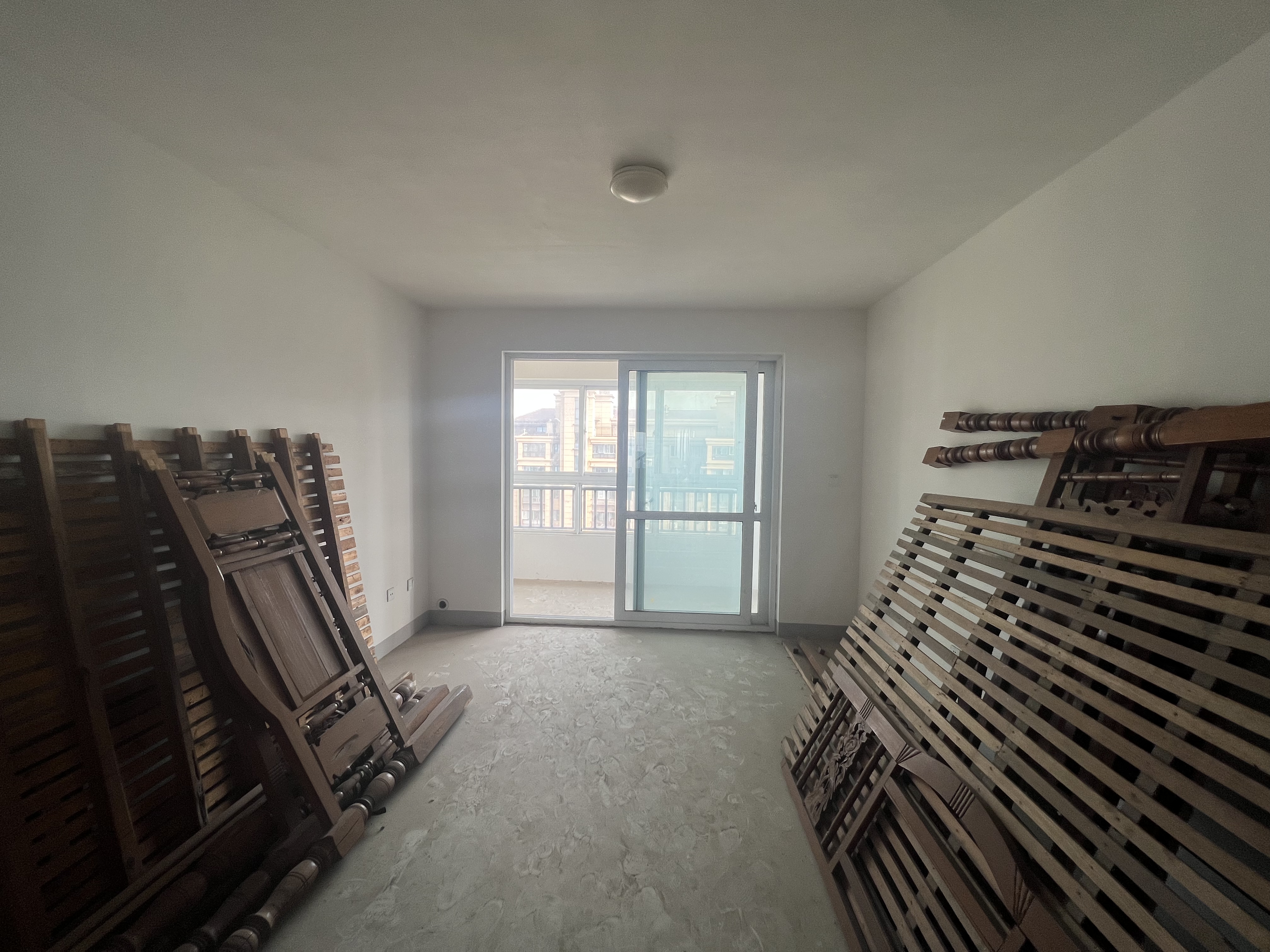 爱国花苑 4室2厅2卫 151m²