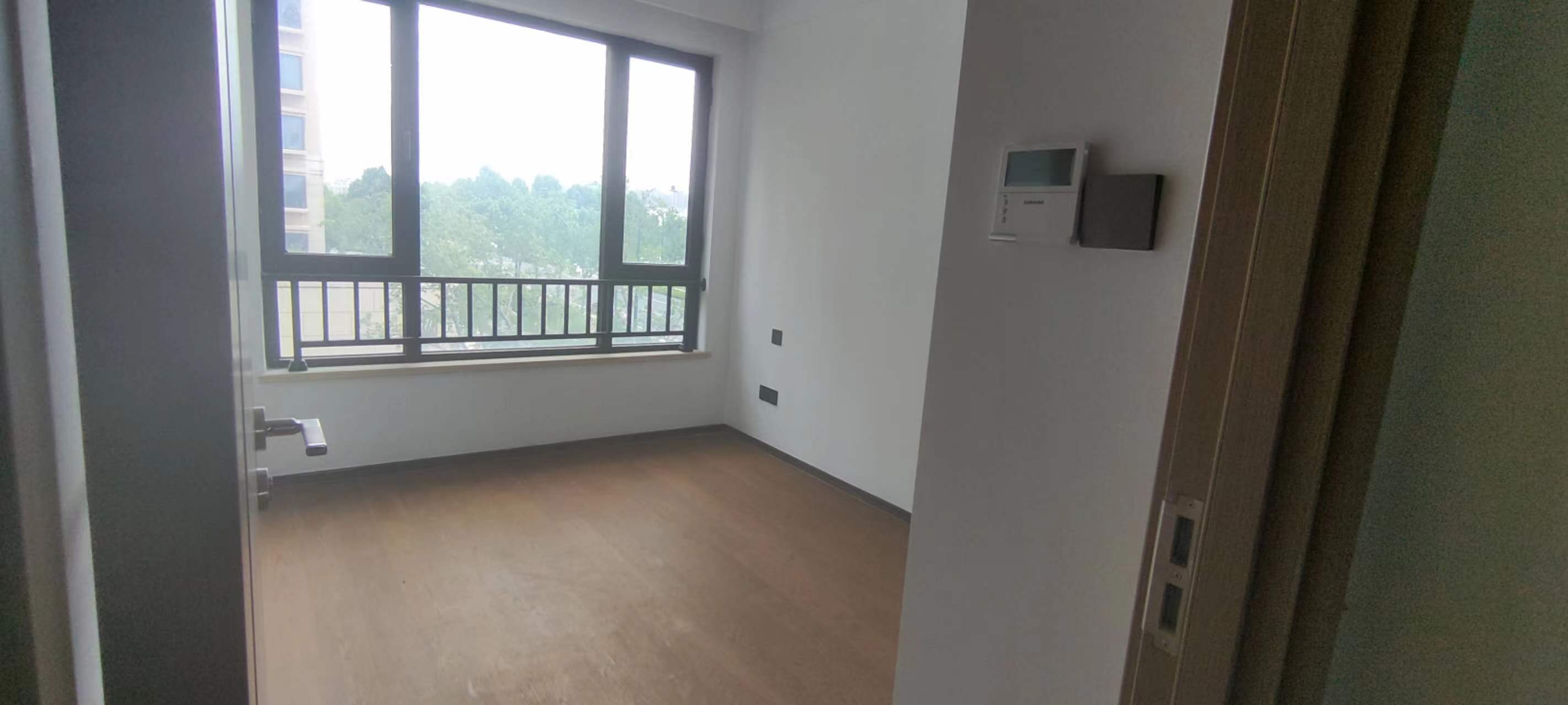 春风南岸东园 4室2厅2卫 136m&sup2;