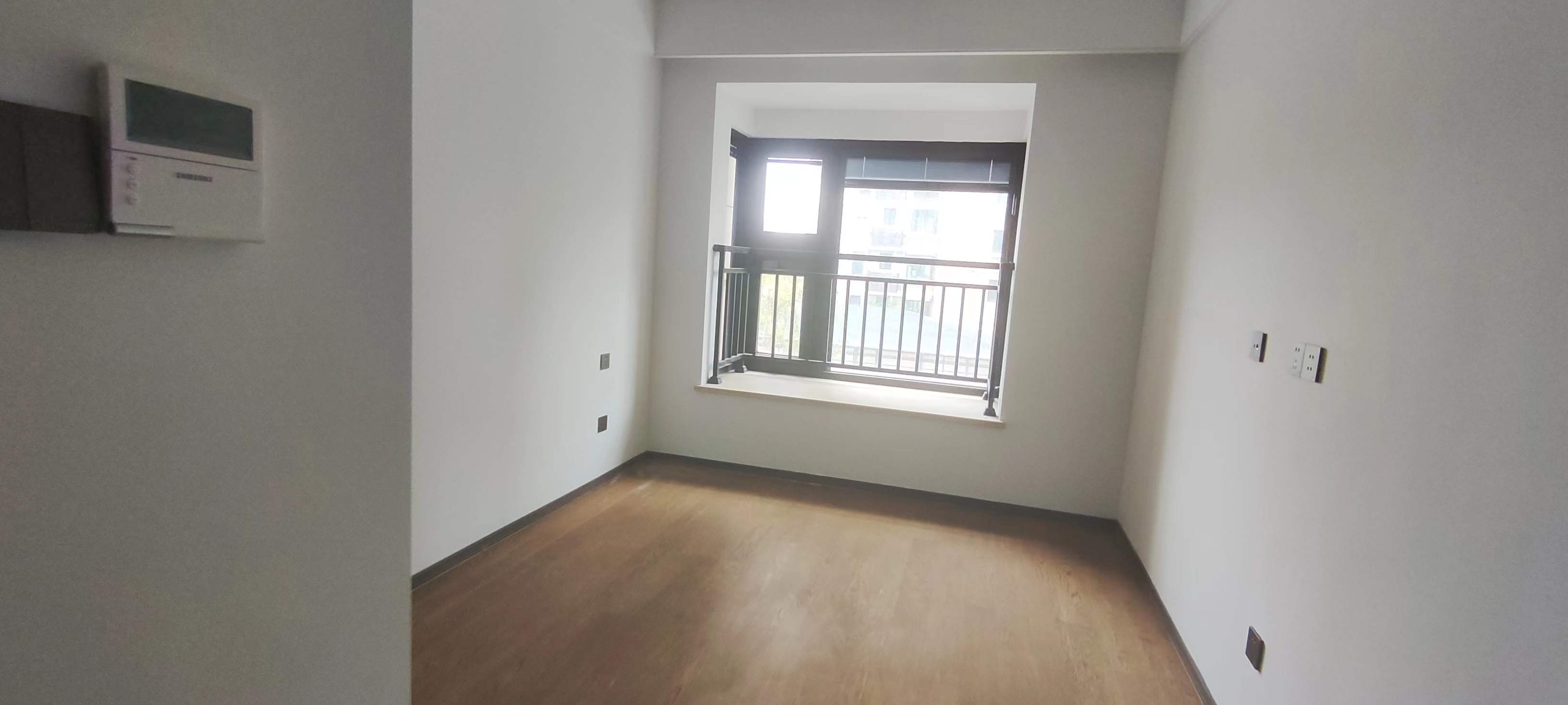 春风南岸东园 4室2厅2卫 136m&sup2;
