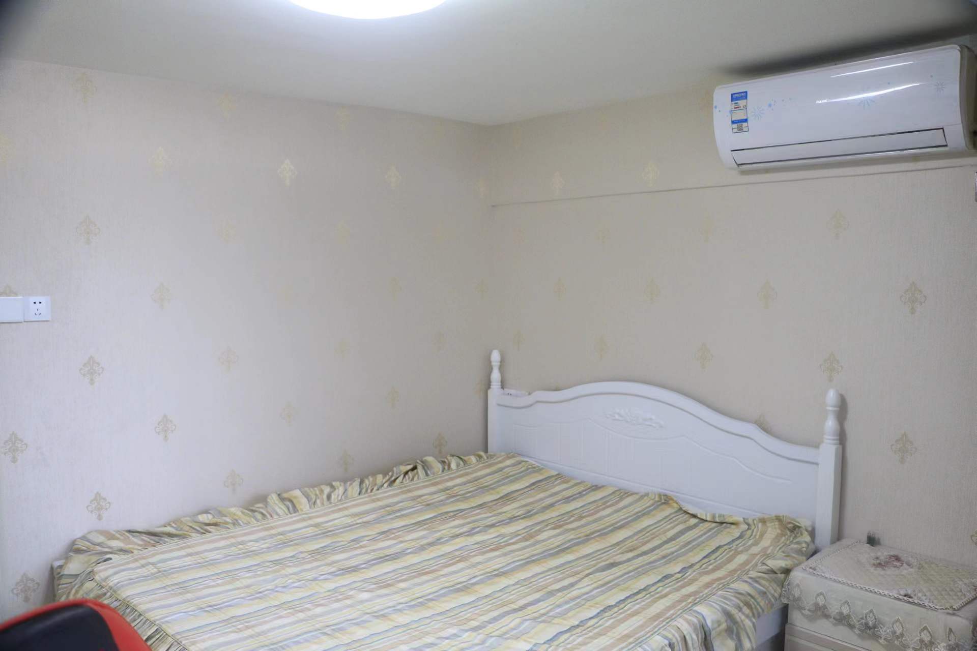 华都商业广场 1室1厅1卫 35m&sup2;
