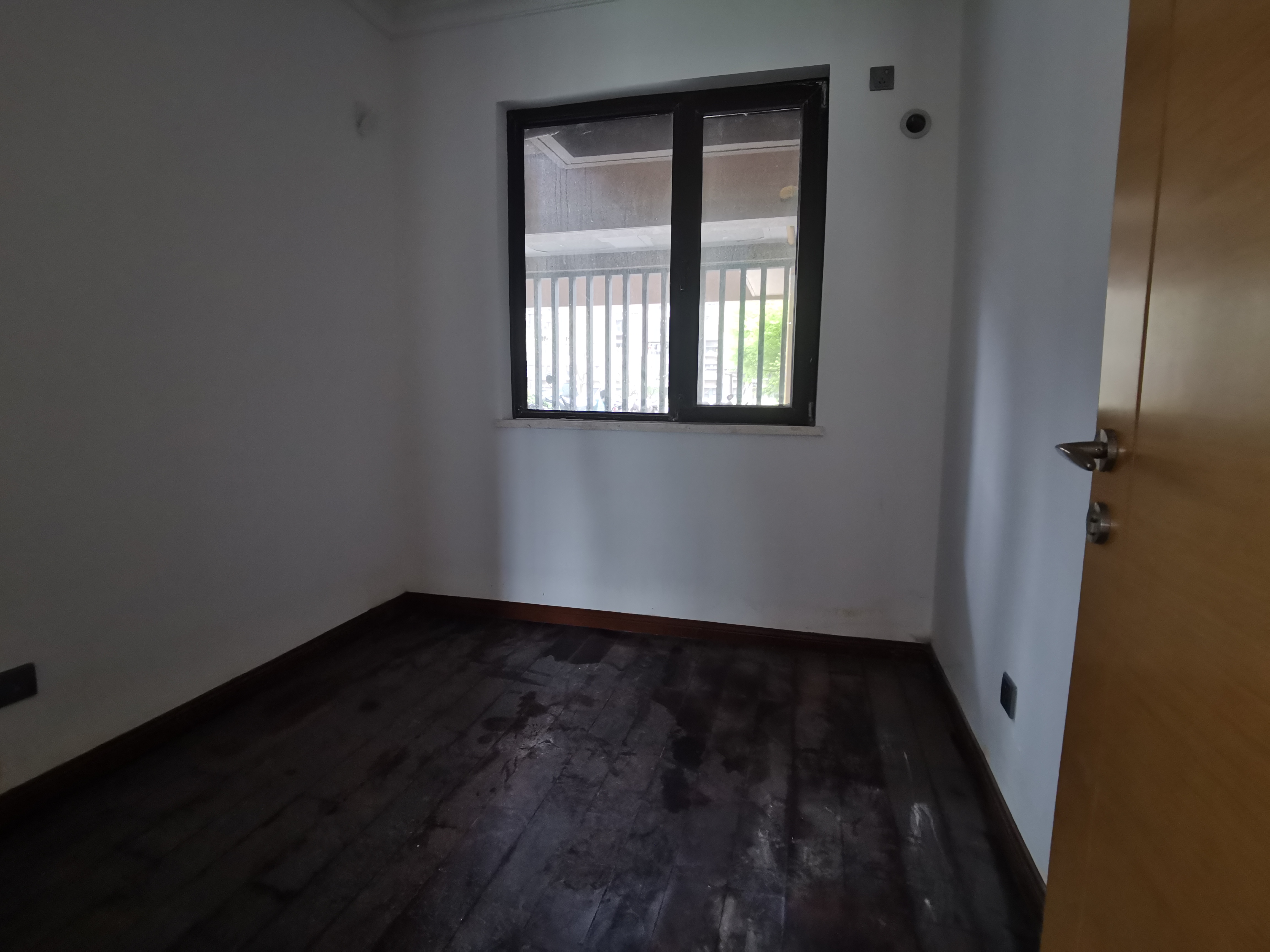 富力院士廷 3室2厅2卫 109m&sup2;