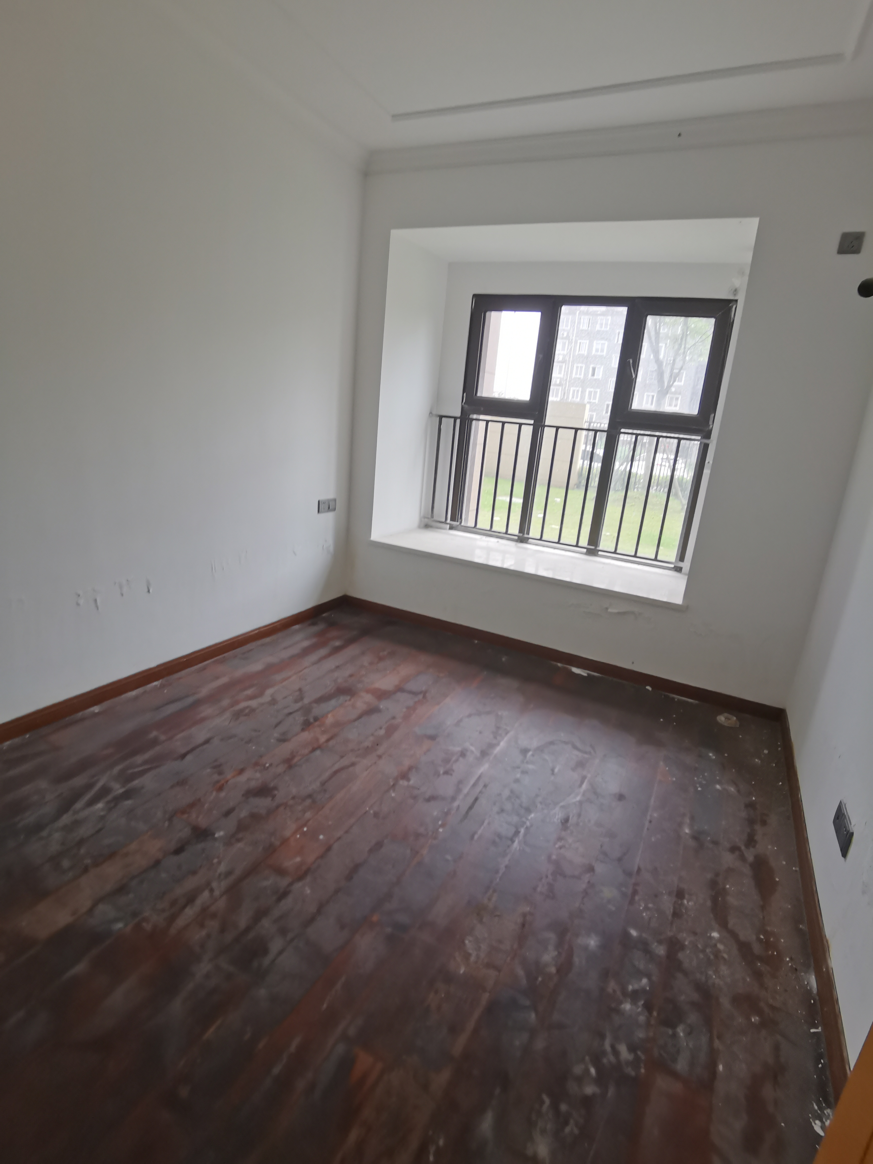富力院士廷 3室2厅2卫 109m&sup2;