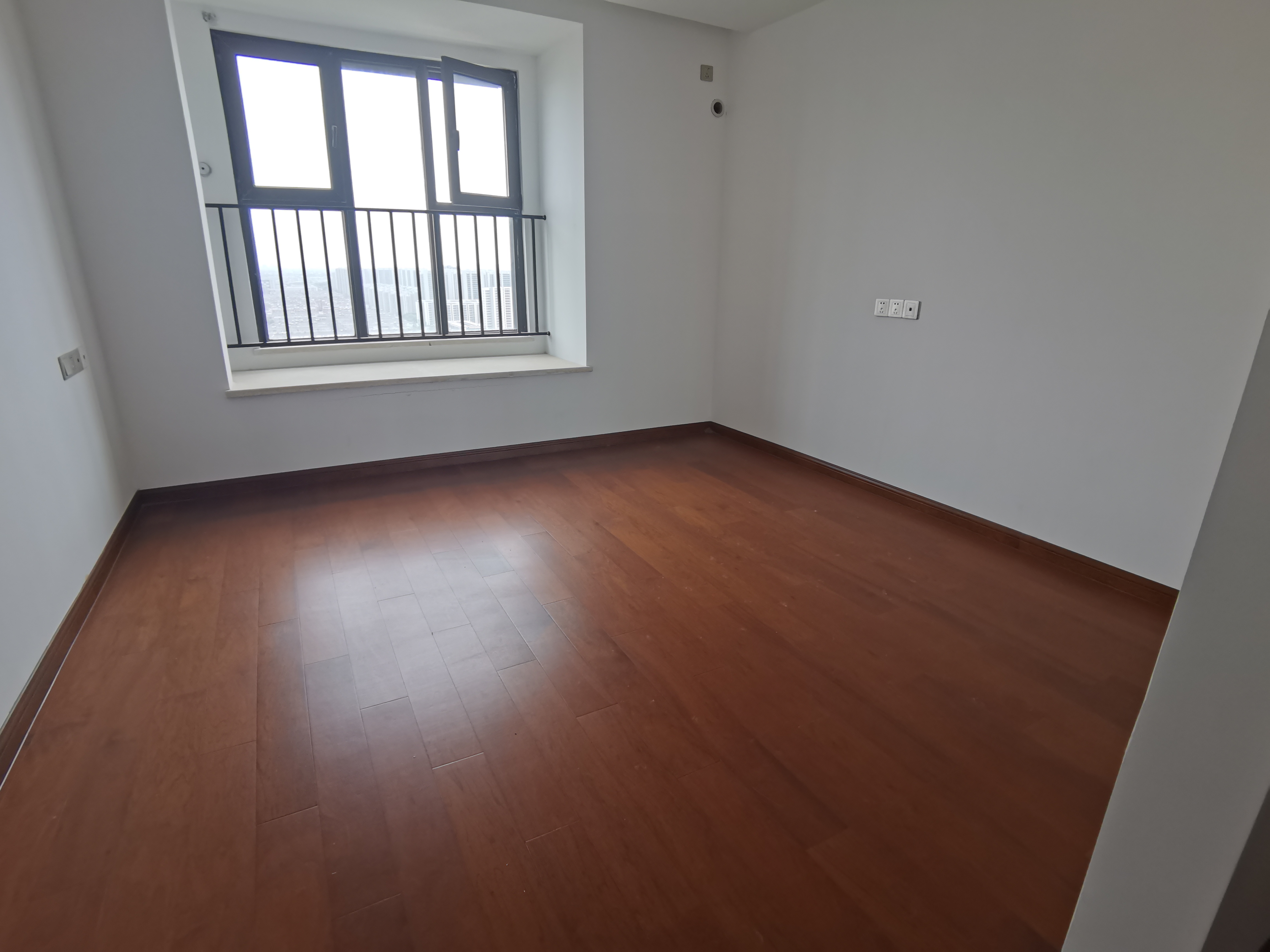 富力院士廷 4室2厅2卫 171m&sup2;
