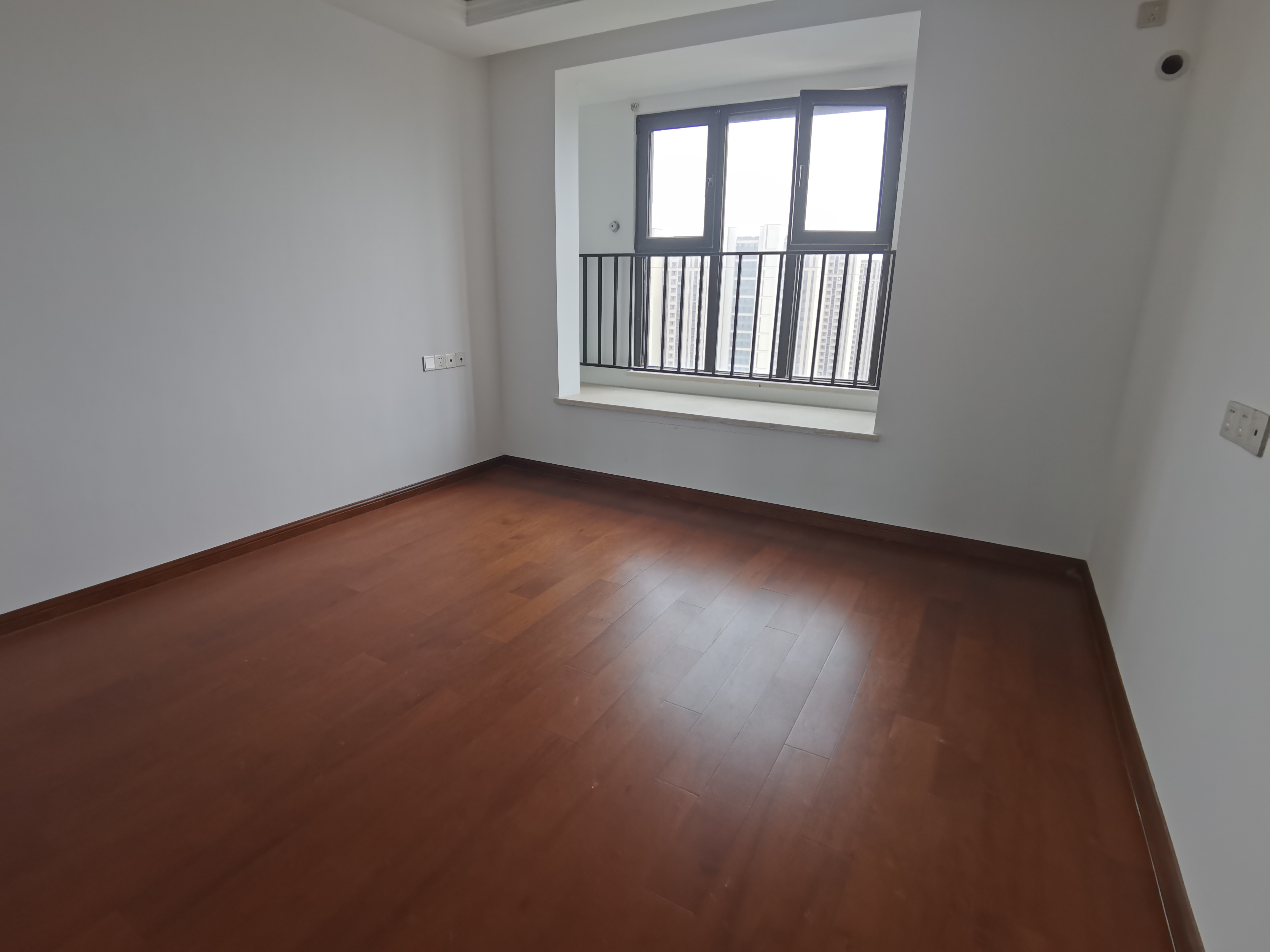 富力院士廷 4室2厅2卫 171m&sup2;