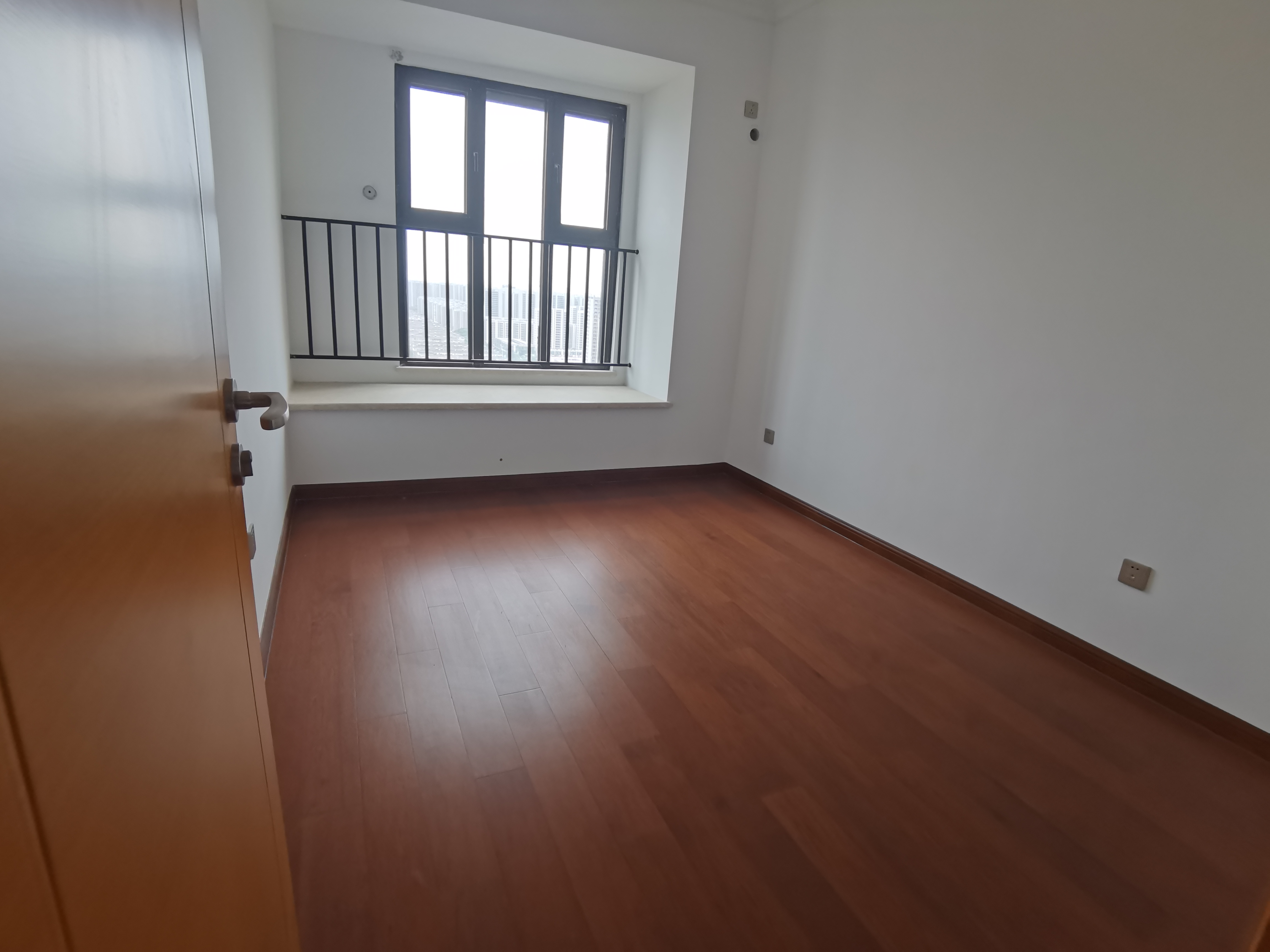 富力院士廷 4室2厅2卫 171m&sup2;