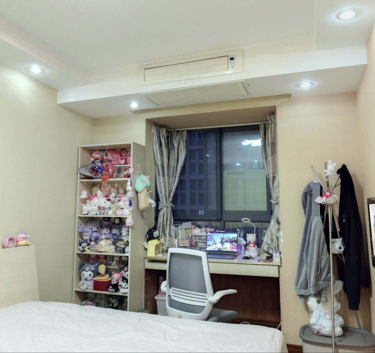东景新城 3室2厅2卫 135.00m&sup2;