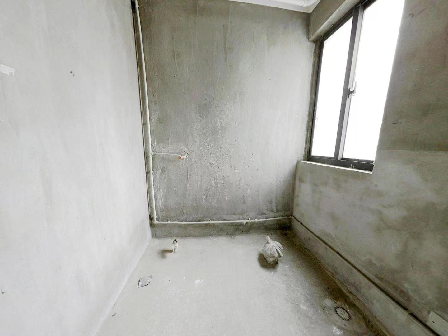 中港城世家 4室2厅2卫 161m&sup2;