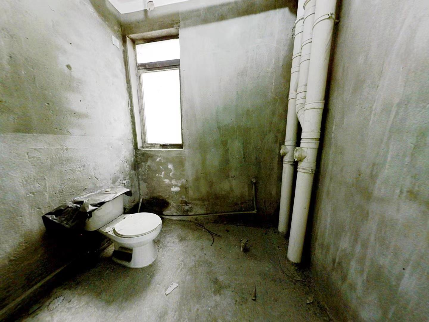 中港城世家 4室2厅2卫 161m&sup2;
