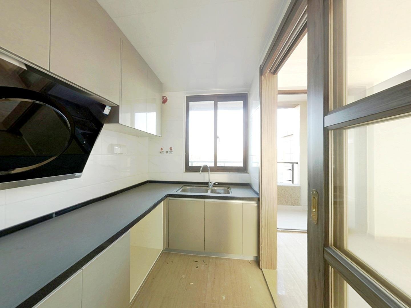 碧桂园时代悦城 3室2厅2卫 114m&sup2;