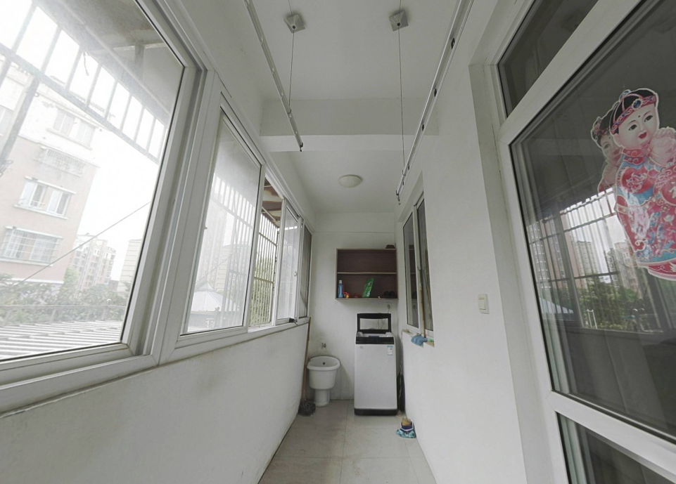 北山花苑 3室2厅2卫 121.47m&sup2;