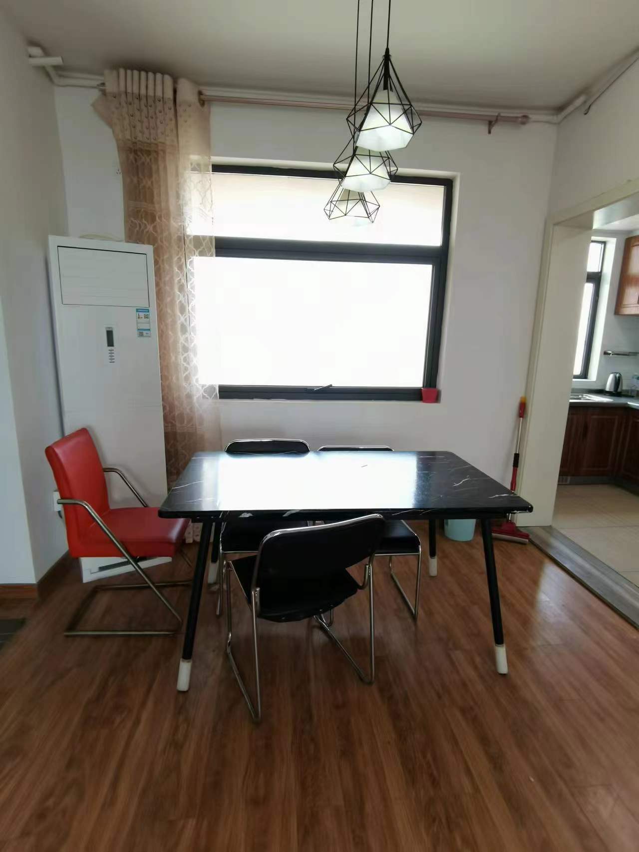 翠园 3室2厅2卫 135m&sup2;