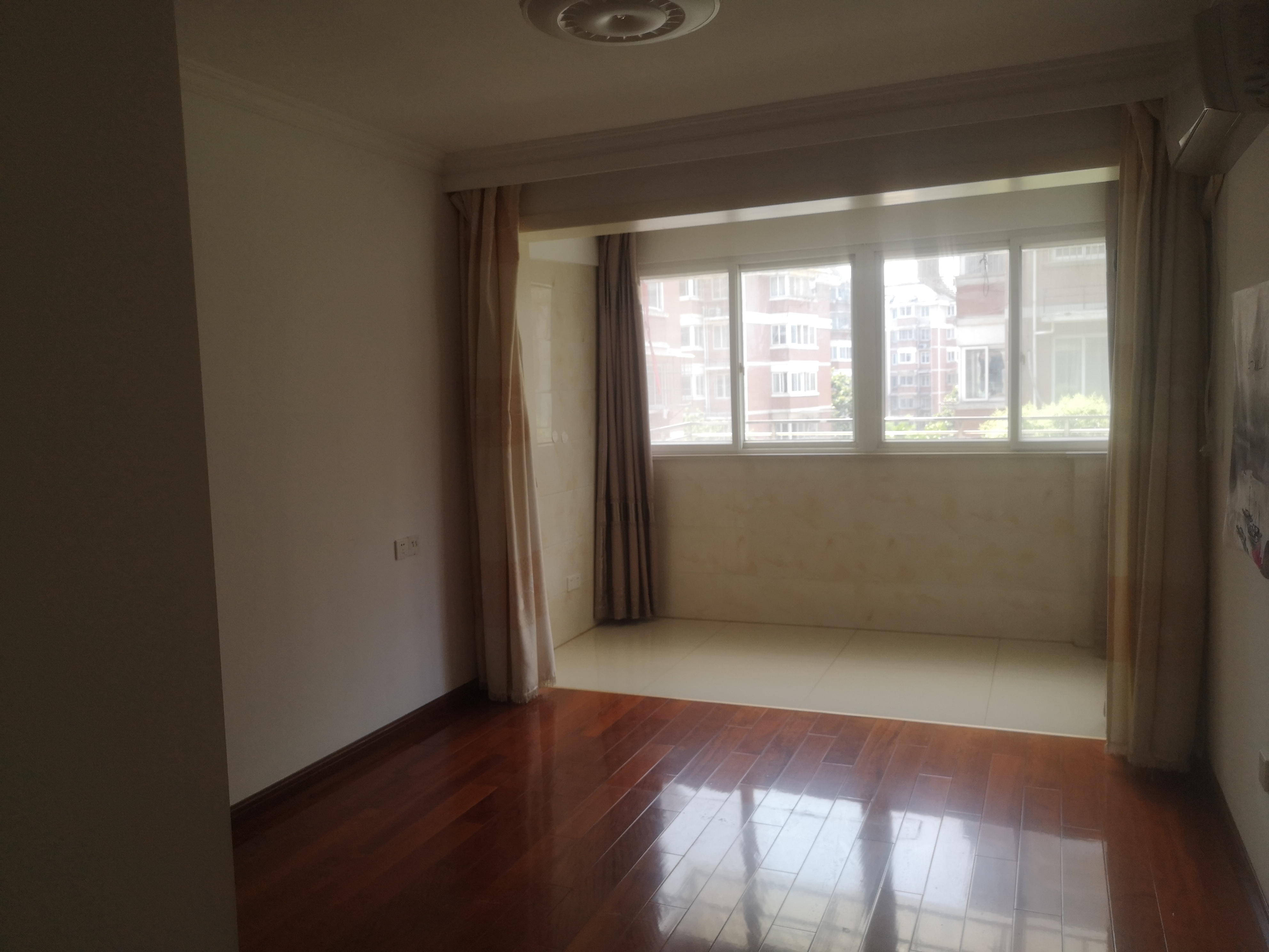 五山新苑 3室2厅1卫 94.00m&sup2;