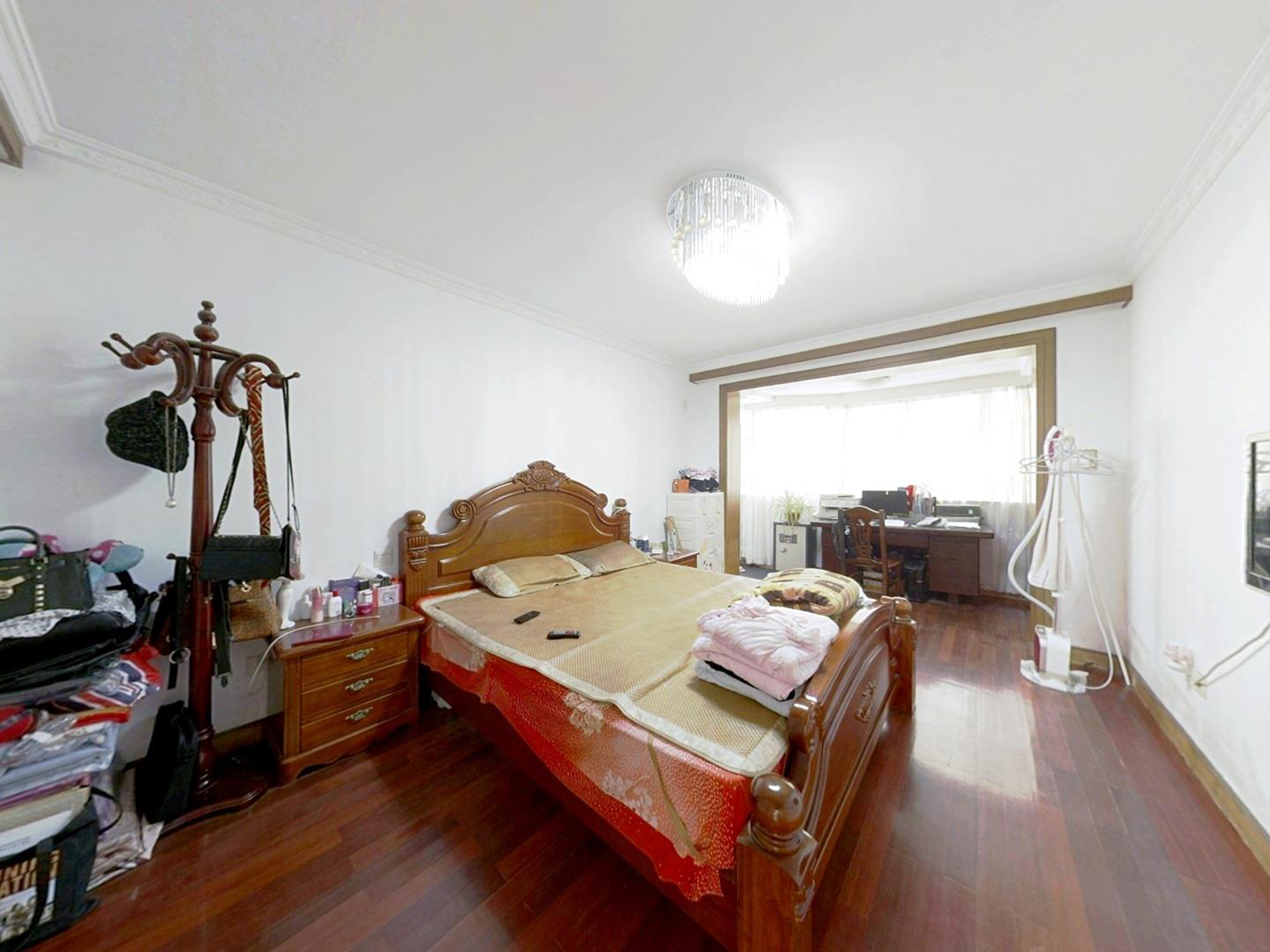 阳光花园 3室2厅1卫 129.42m&sup2;