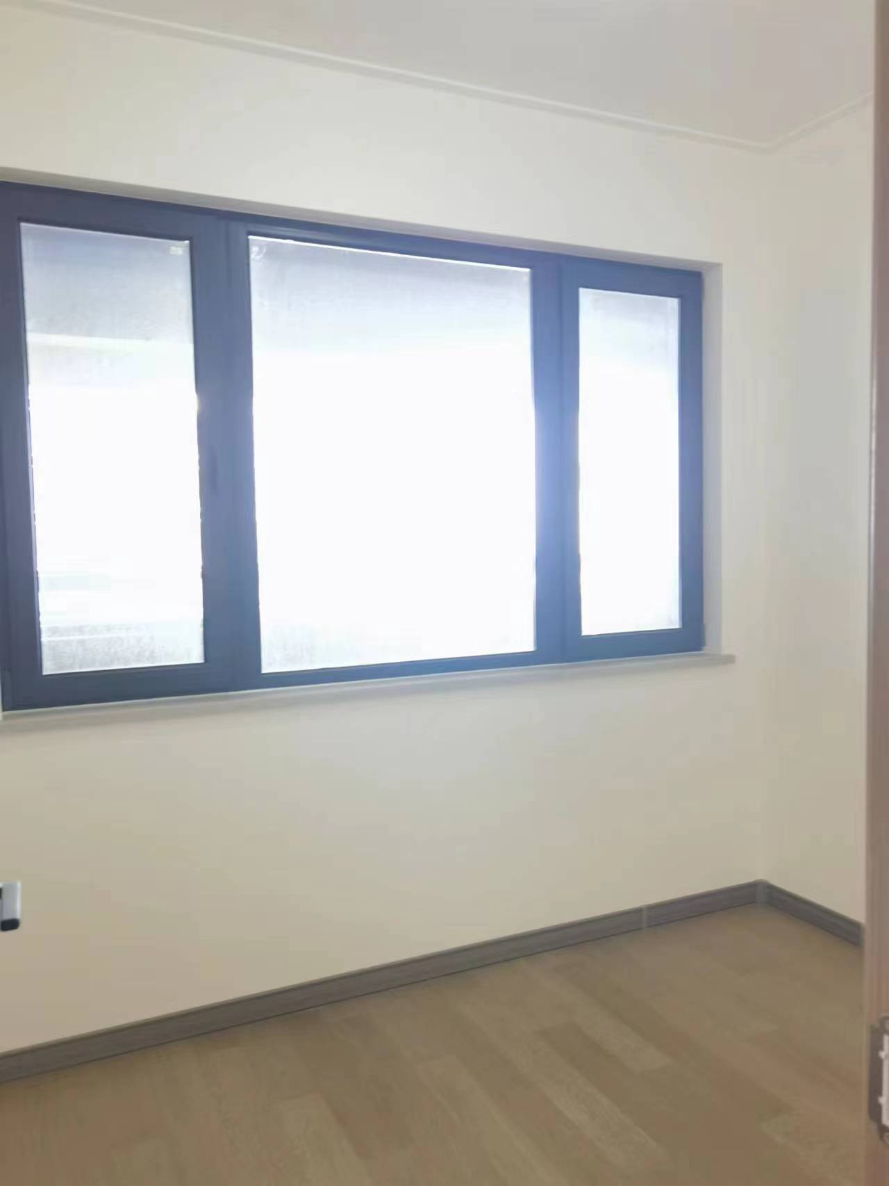 万科翡翠公园 3室2厅1卫 92m&sup2;