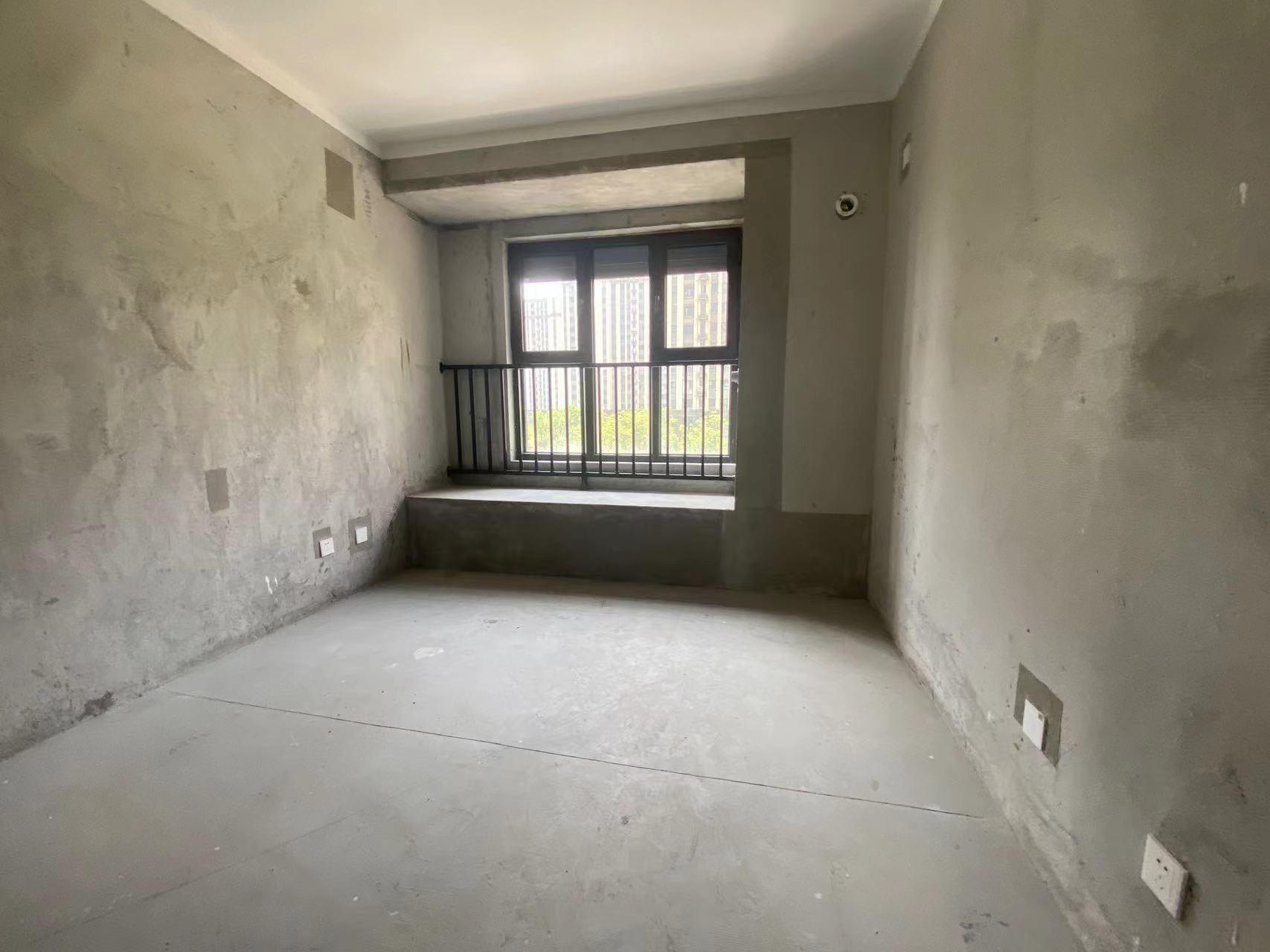 观澜台 3室2厅1卫 102m&sup2;