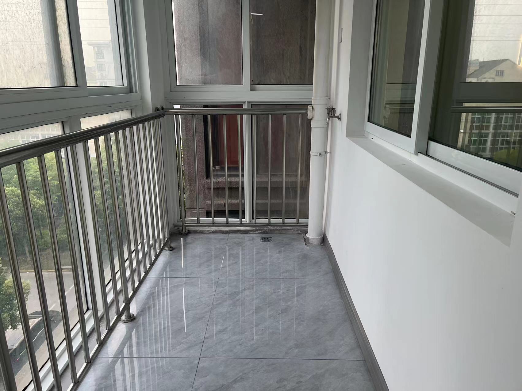 颐景苑 2室2厅1卫 95m&sup2;