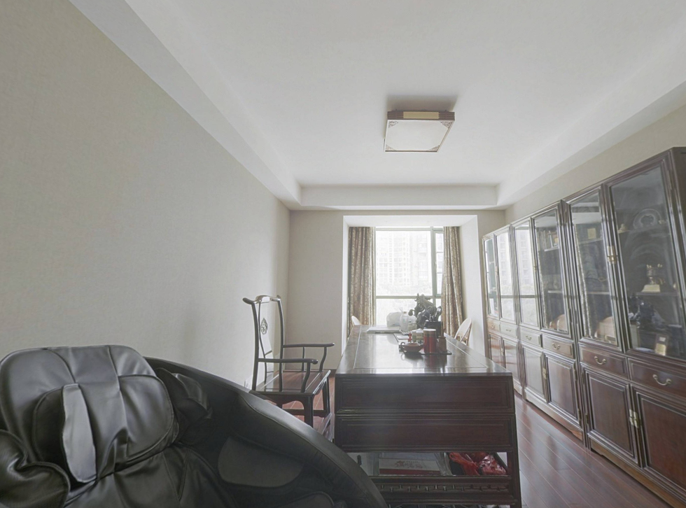世纪城 3室2厅2卫 142m&sup2;