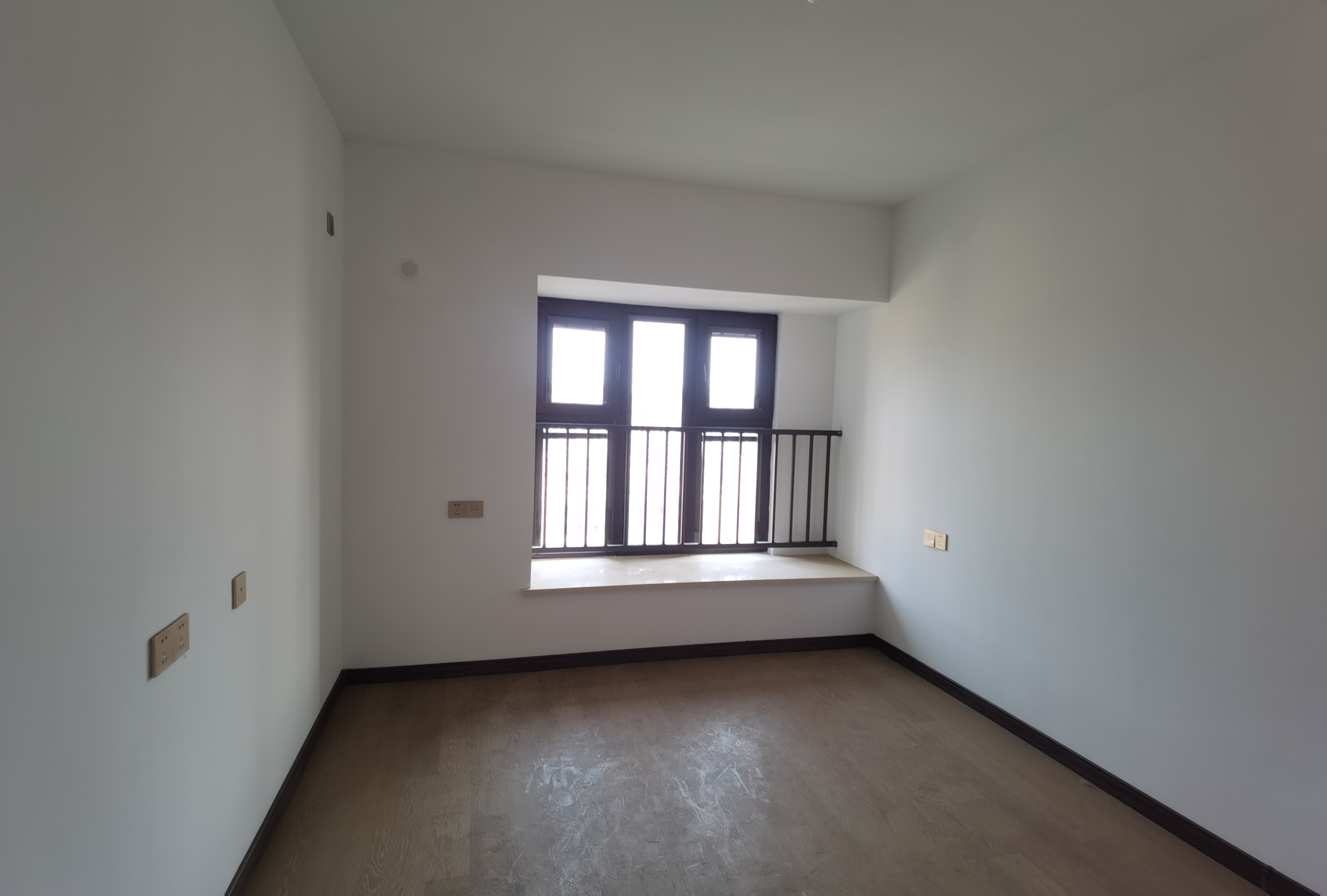 卓越万科新都会 3室2厅1卫 100m&sup2;