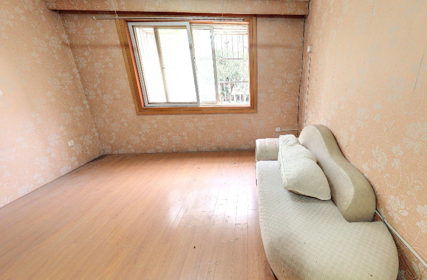 德民花苑东区 3室2厅1卫 123m²