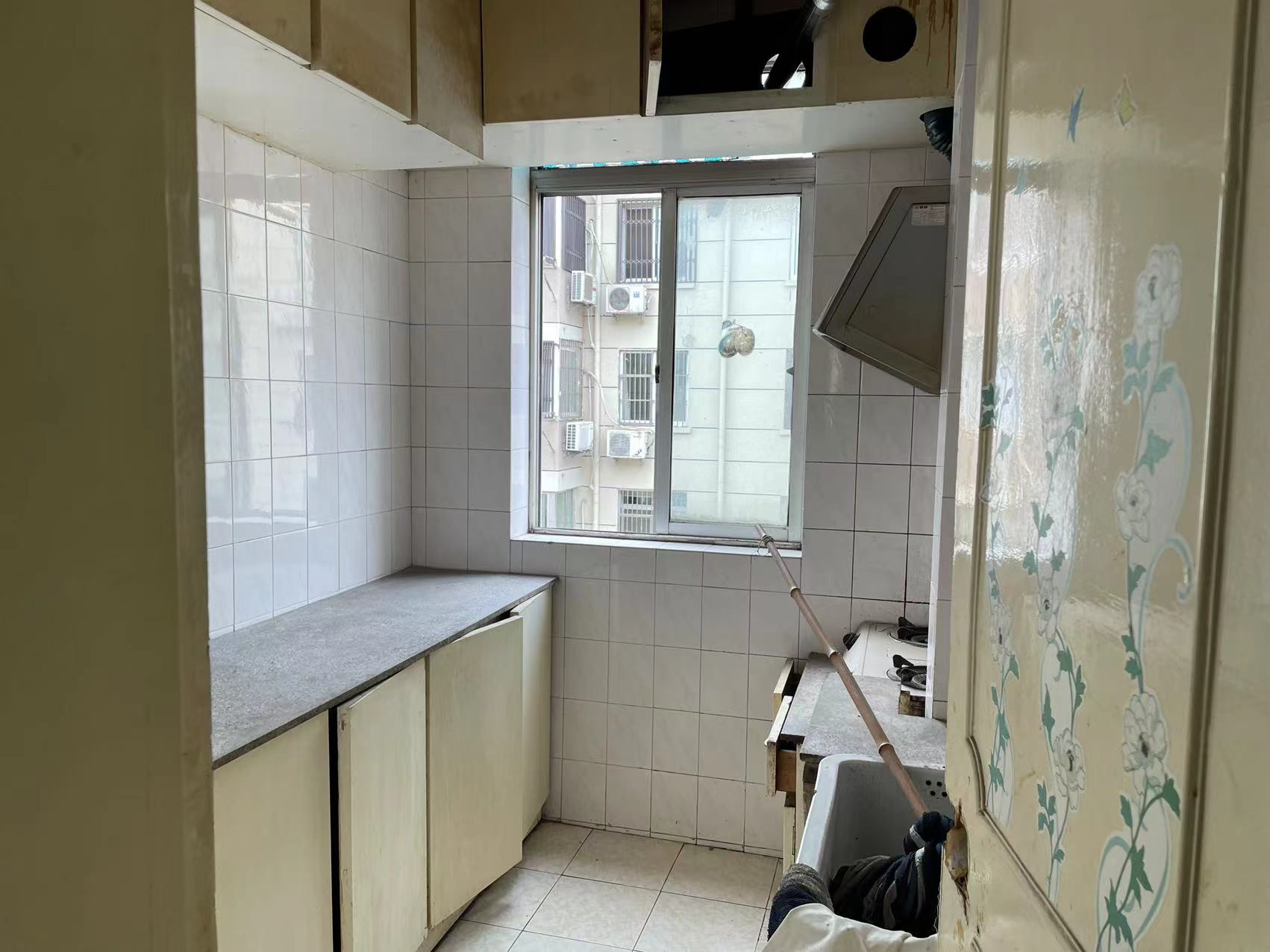 光明南村 2室1厅1卫 75m&sup2;