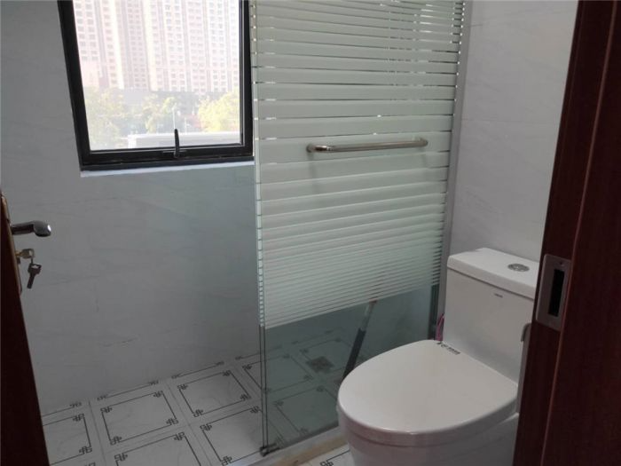 翠园 4室2厅2卫 145m&sup2;