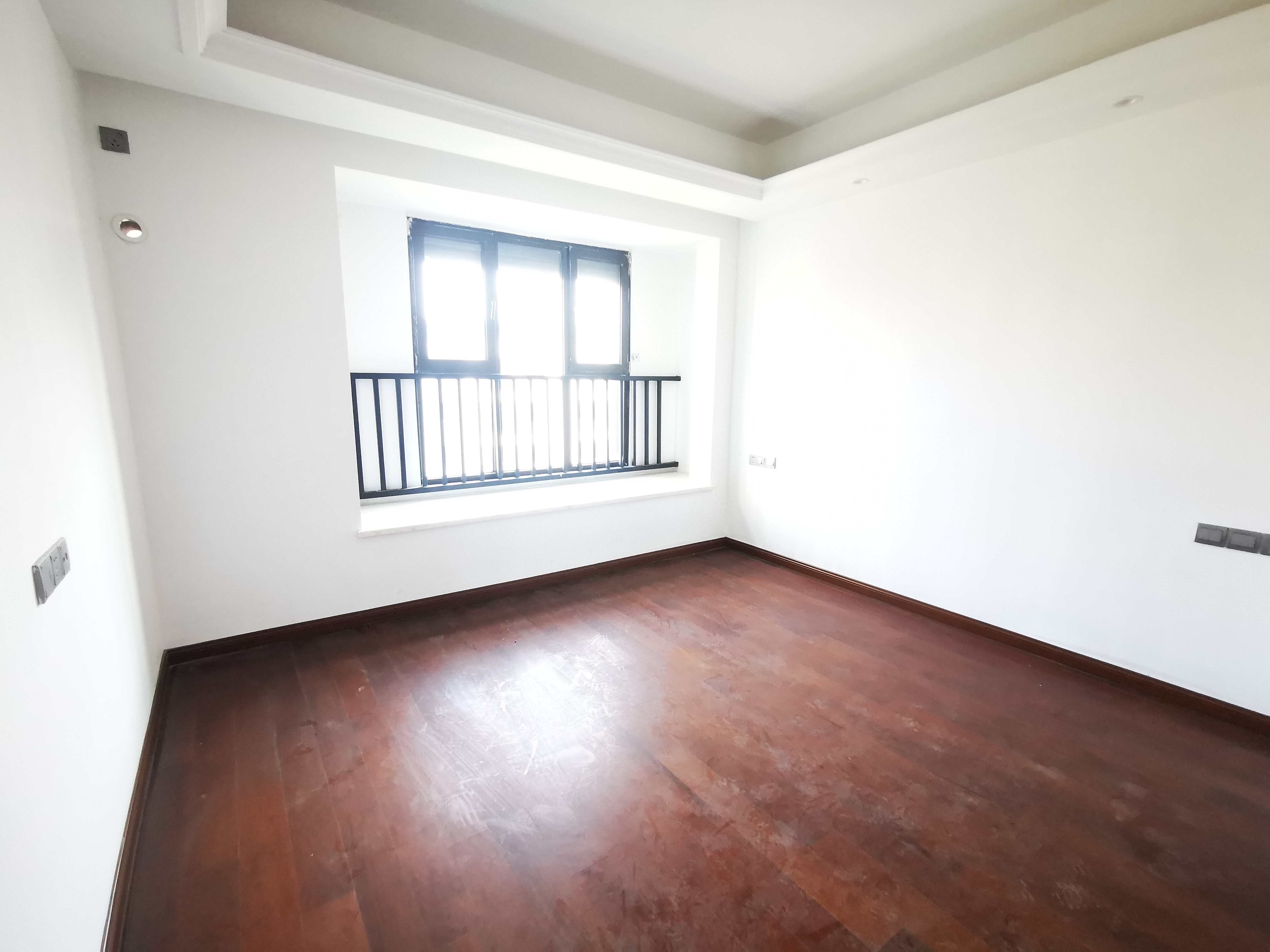 富力院士廷 4室2厅2卫 171m&sup2;