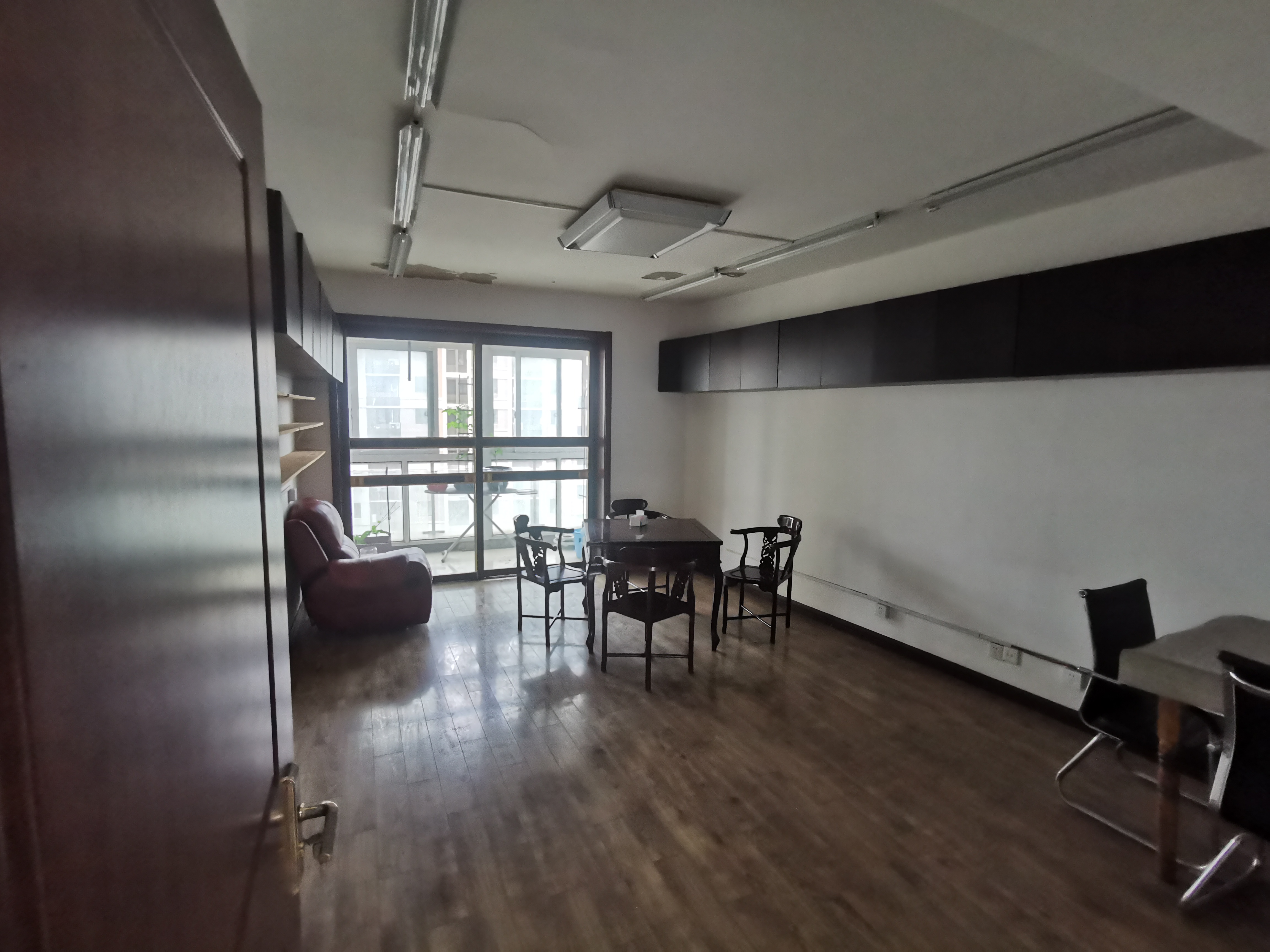 玖珑城 4室2厅1卫 214.00m&sup2;