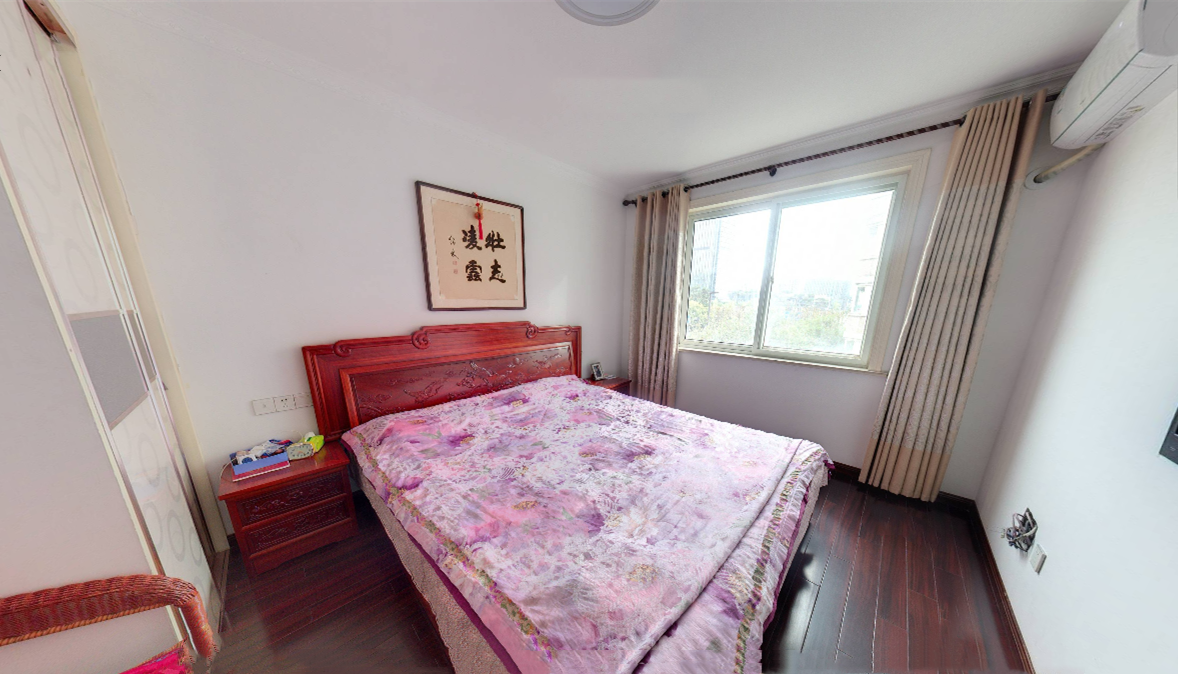 星湖花园 3室2厅2卫 125.82m&sup2;