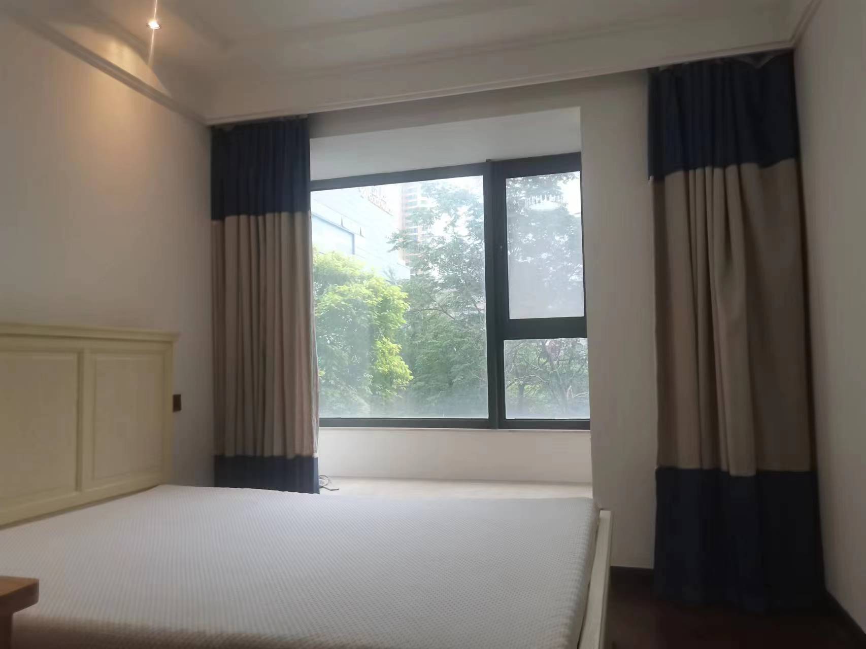 圆融广场公馆 3室2厅2卫 143.91m&sup2;