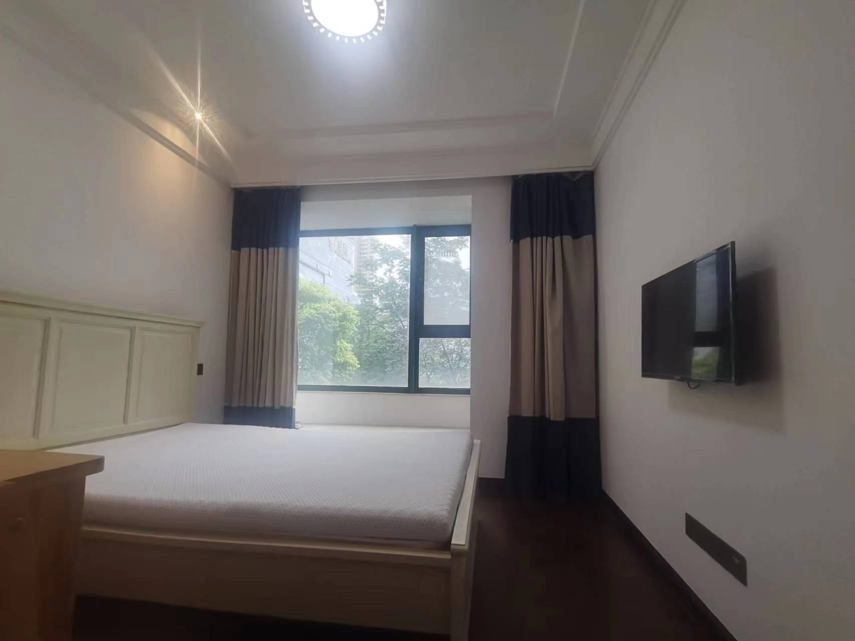 圆融广场公馆 3室2厅2卫 143.91m&sup2;