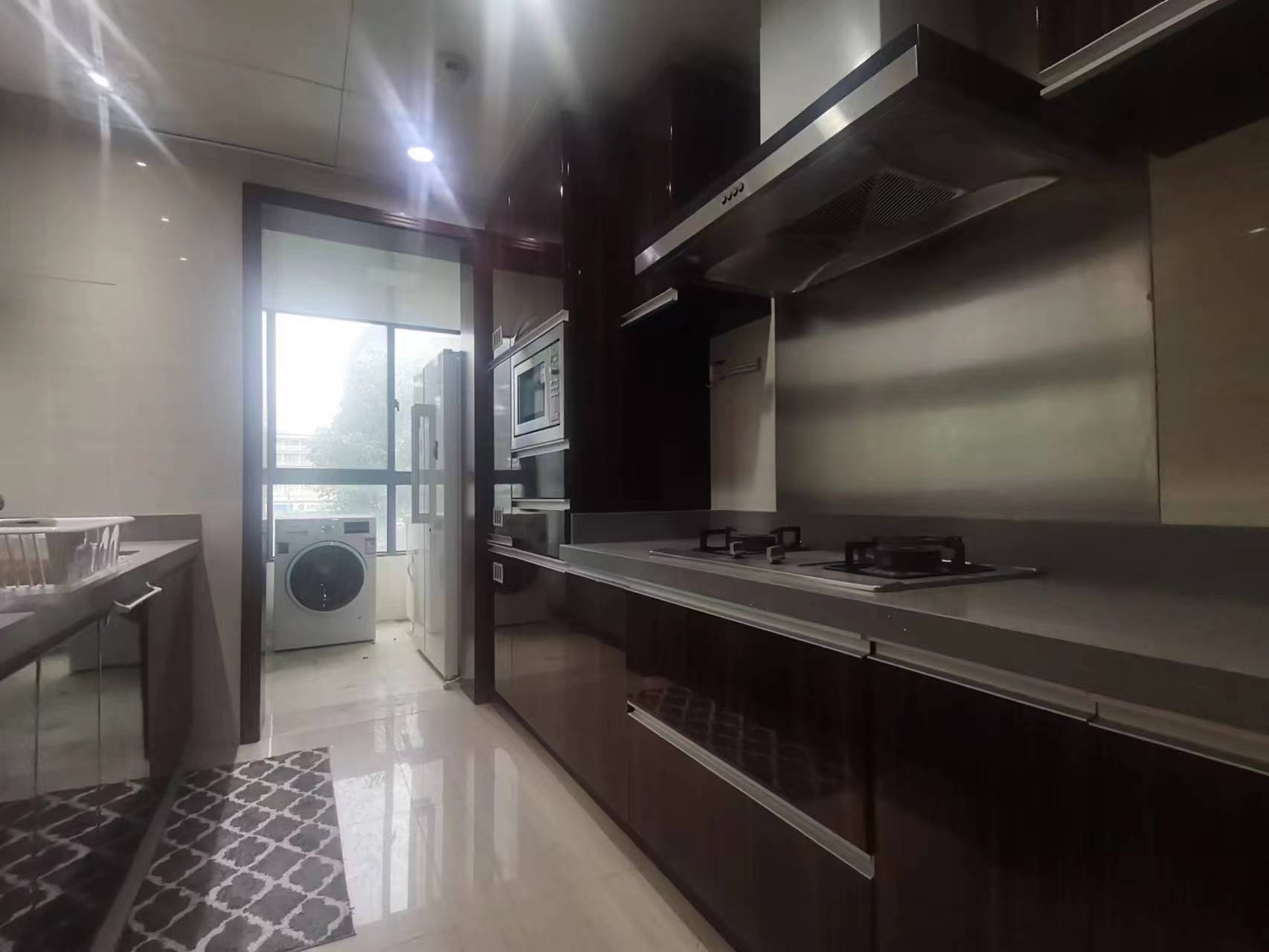 圆融广场公馆 3室2厅2卫 143.91m&sup2;