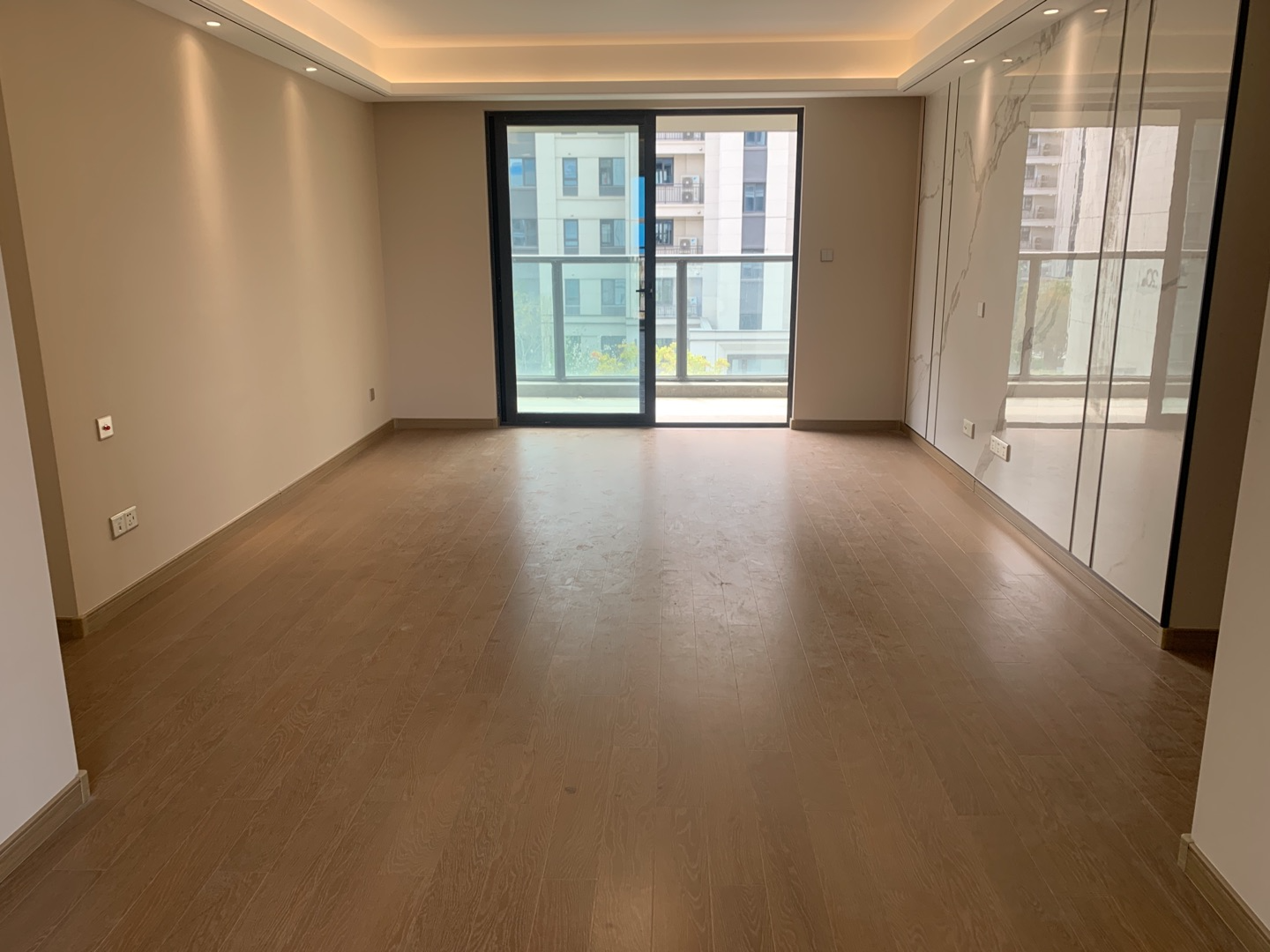 中海翠湖溪岸 4室2厅2卫 142m&sup2;