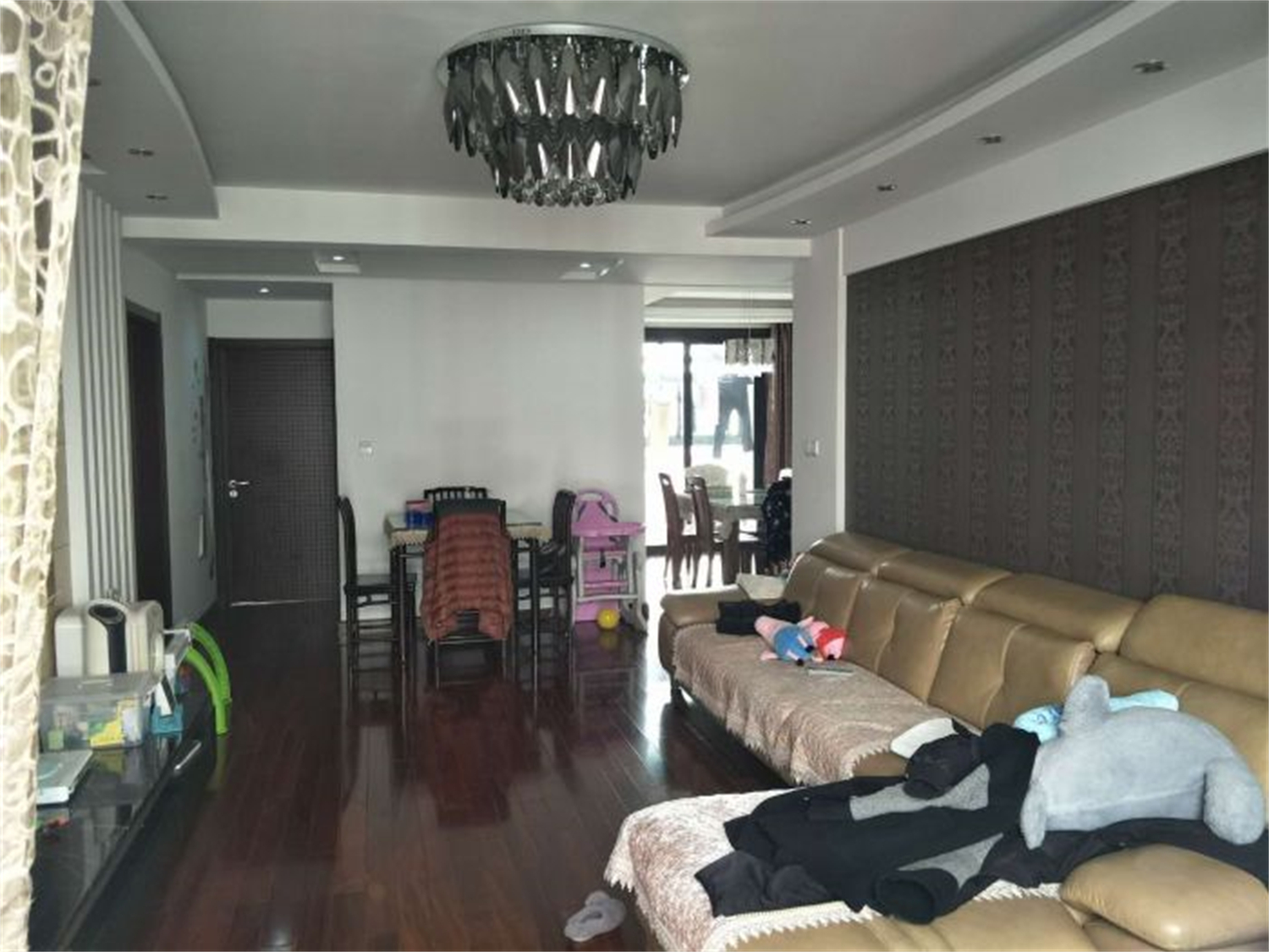 高迪晶城 3室2厅2卫 151m&sup2;