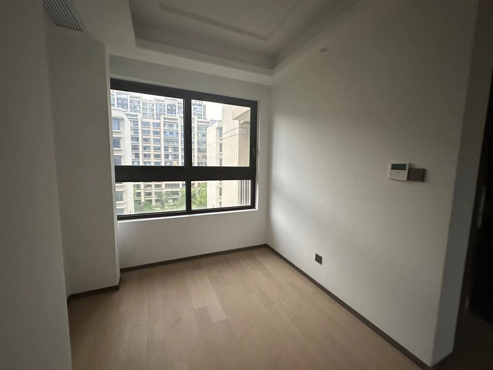 春风南岸西园 4室2厅2卫 167m&sup2;