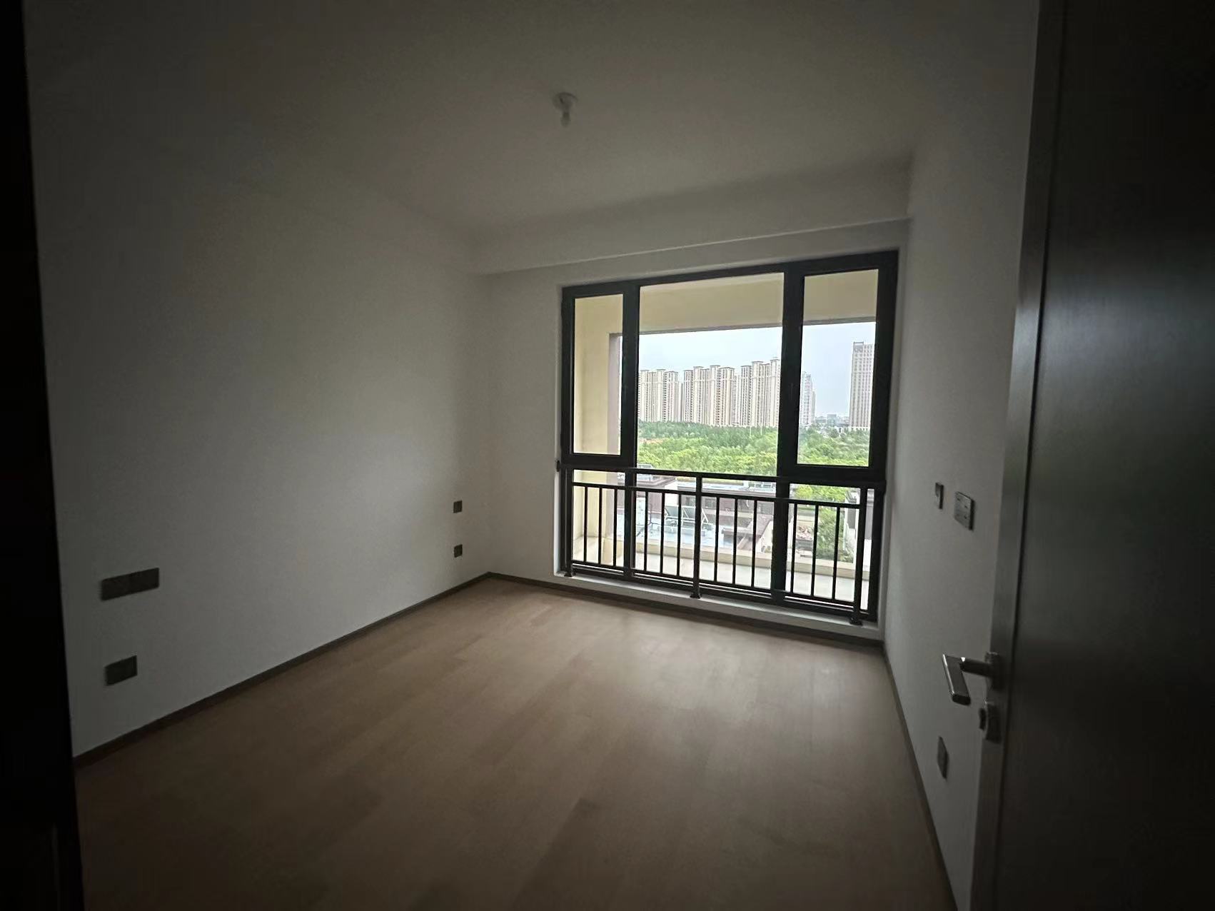 春风南岸西园 4室2厅2卫 167m&sup2;