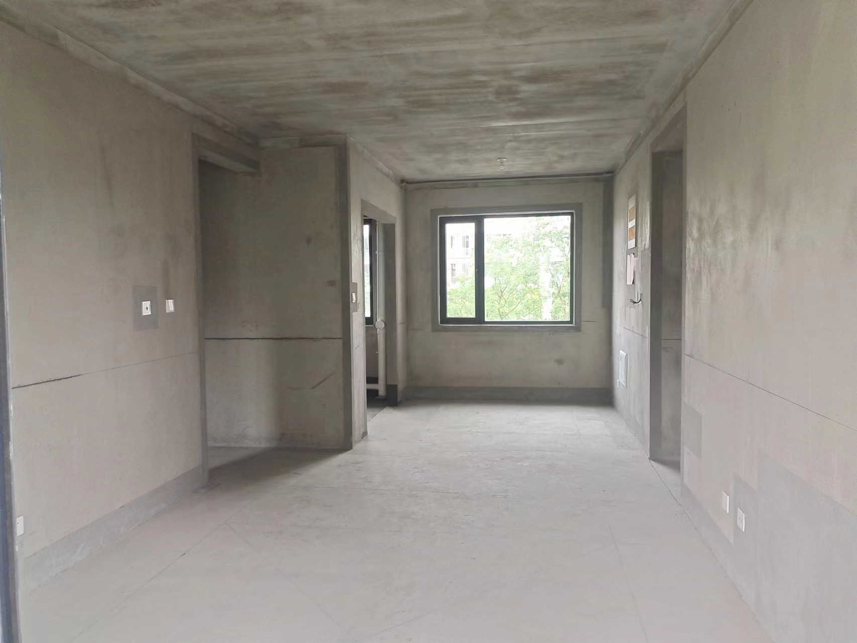 神辉上麟府 4室2厅2卫 124m²