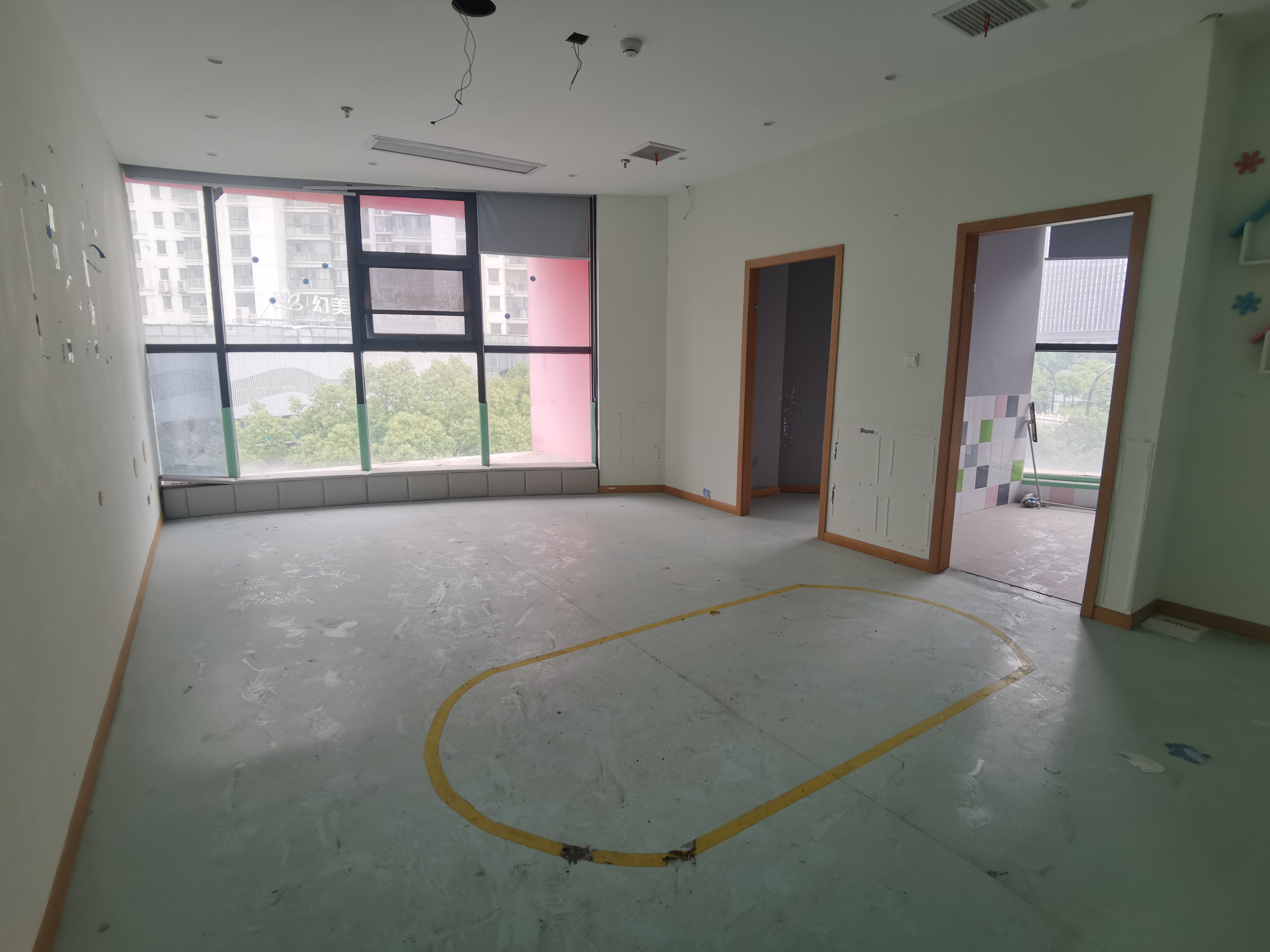中南世纪城北区 1-3层商铺