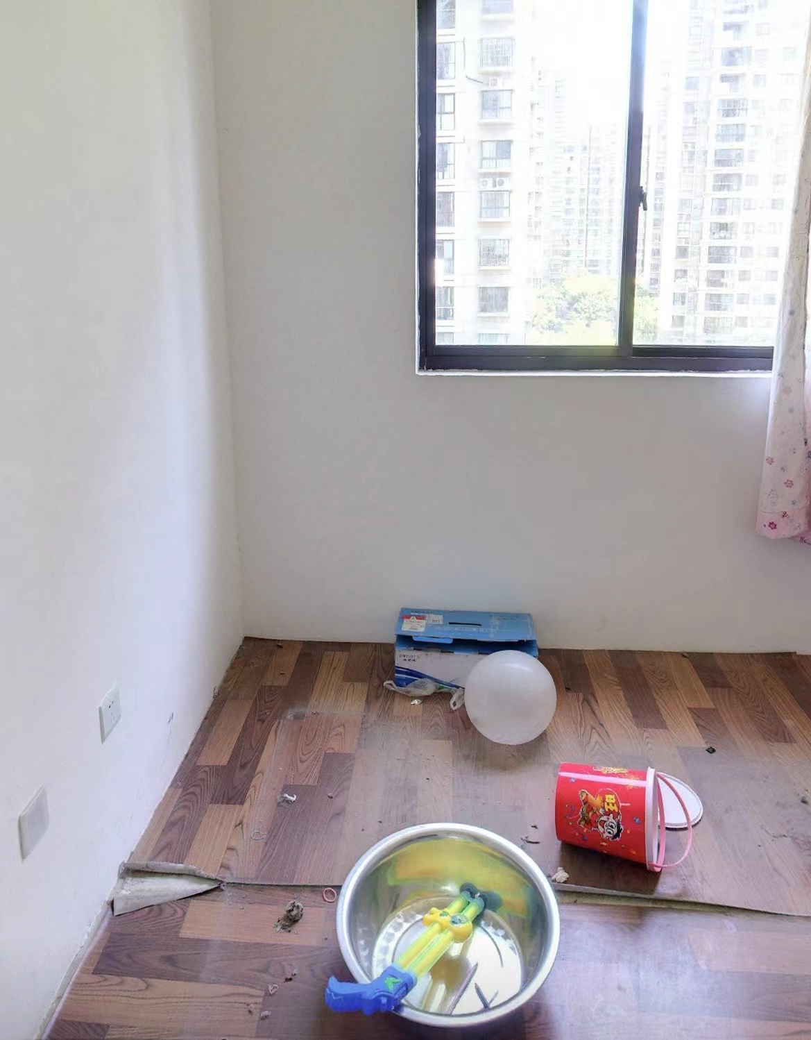 翰铂府南区 4室2厅2卫 142m&sup2;