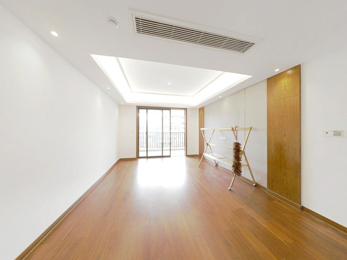 盛和九里香堤二期 4室2厅2卫 134.00m²