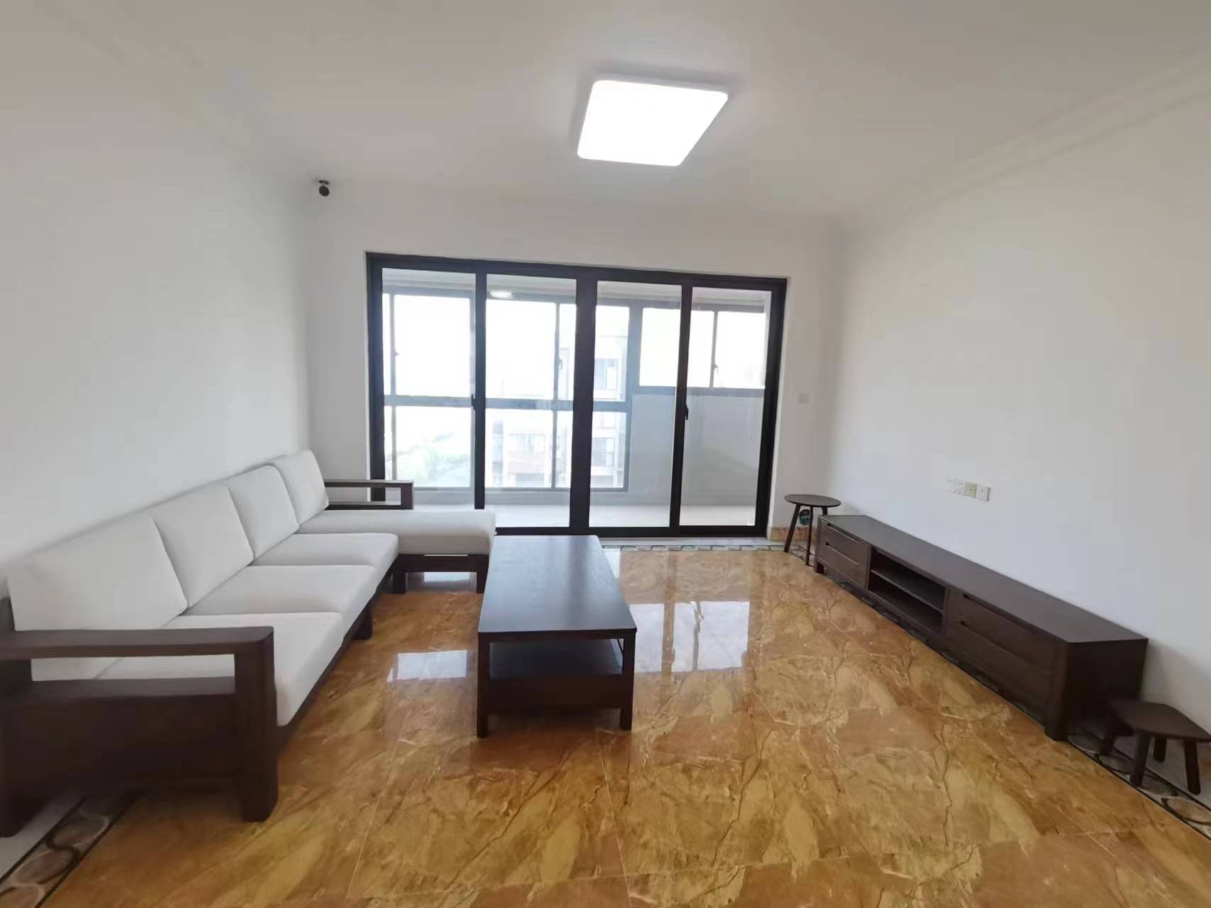 南通碧桂园翡翠华府 4室2厅2卫 144m&sup2;