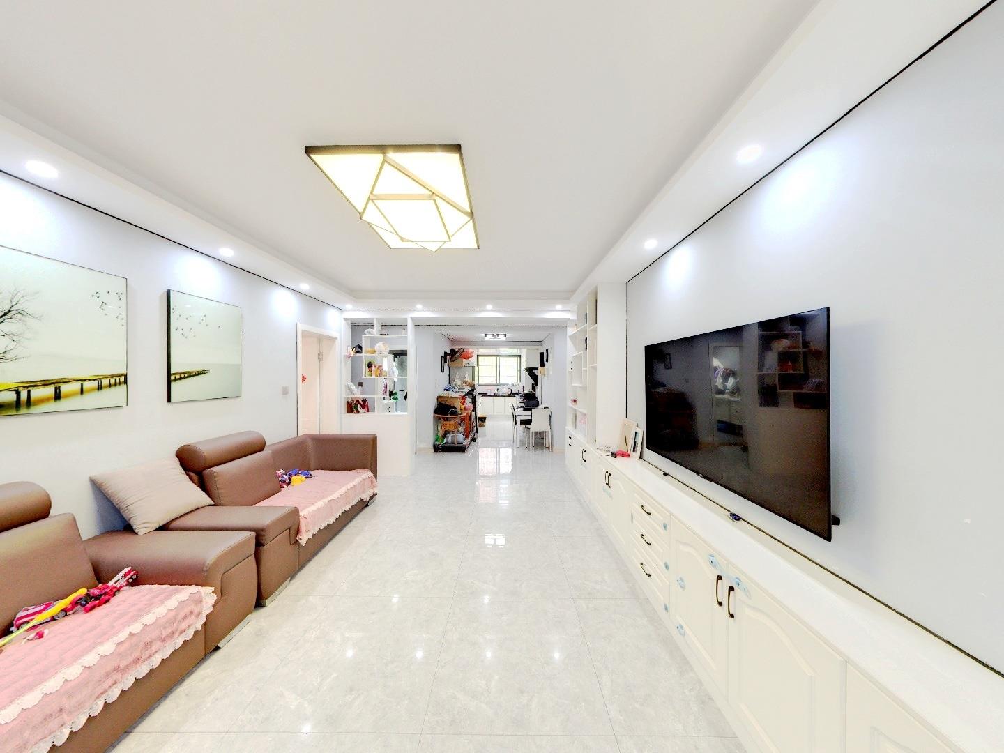 龙田花苑一期 3室2厅2卫 128.00m&sup2;